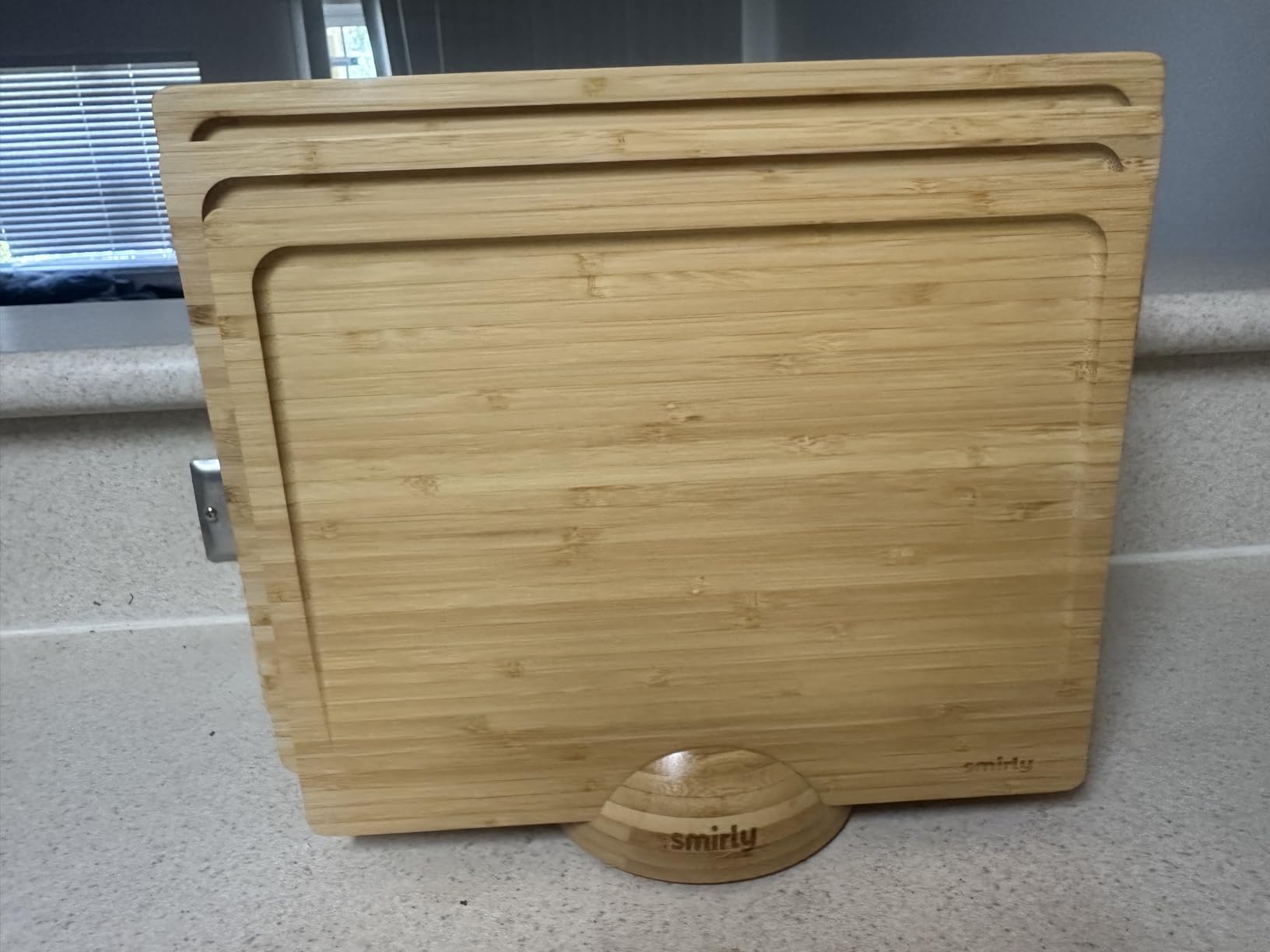 SMIRLY Cutting Boards for Kitchen, 3 Piece Bamboo Cutting Board with Stand customer photo 2