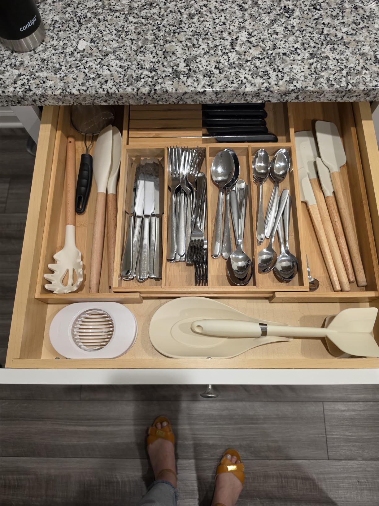 VaeFae Bamboo Silverware Drawer Organizer, 7 Slots, Natural customer photo 1