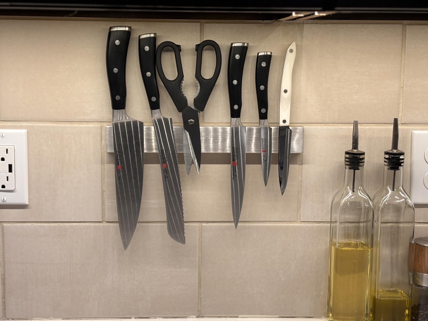 Ninonly 12 Inch Magnetic Knife Holder for Wall, Stainless Steel Knife Strip customer photo 2