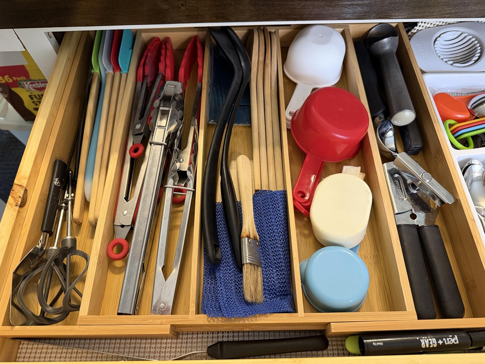Purawood Kitchen Drawer Organizer - Expandable Utensil Drawer Organizer for Kitchen, Cutlery Tray & Silverware Organizer, 3-5 Slots - Bamboo Organizer for Utensils & Flatware (Natural) customer photo 2