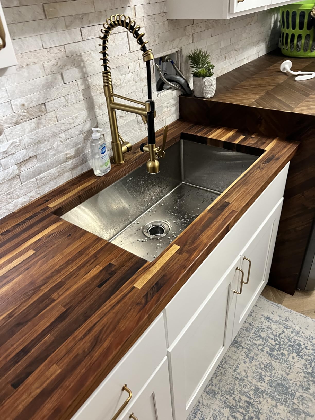 Lordear 33 Undermount Kitchen Sink 33x19x10 Inch Stainless Steel Single Bowl Kitchen Sinks Round Corner 16 Gauge Handmade Under Counter Sinks Basin customer photo 1