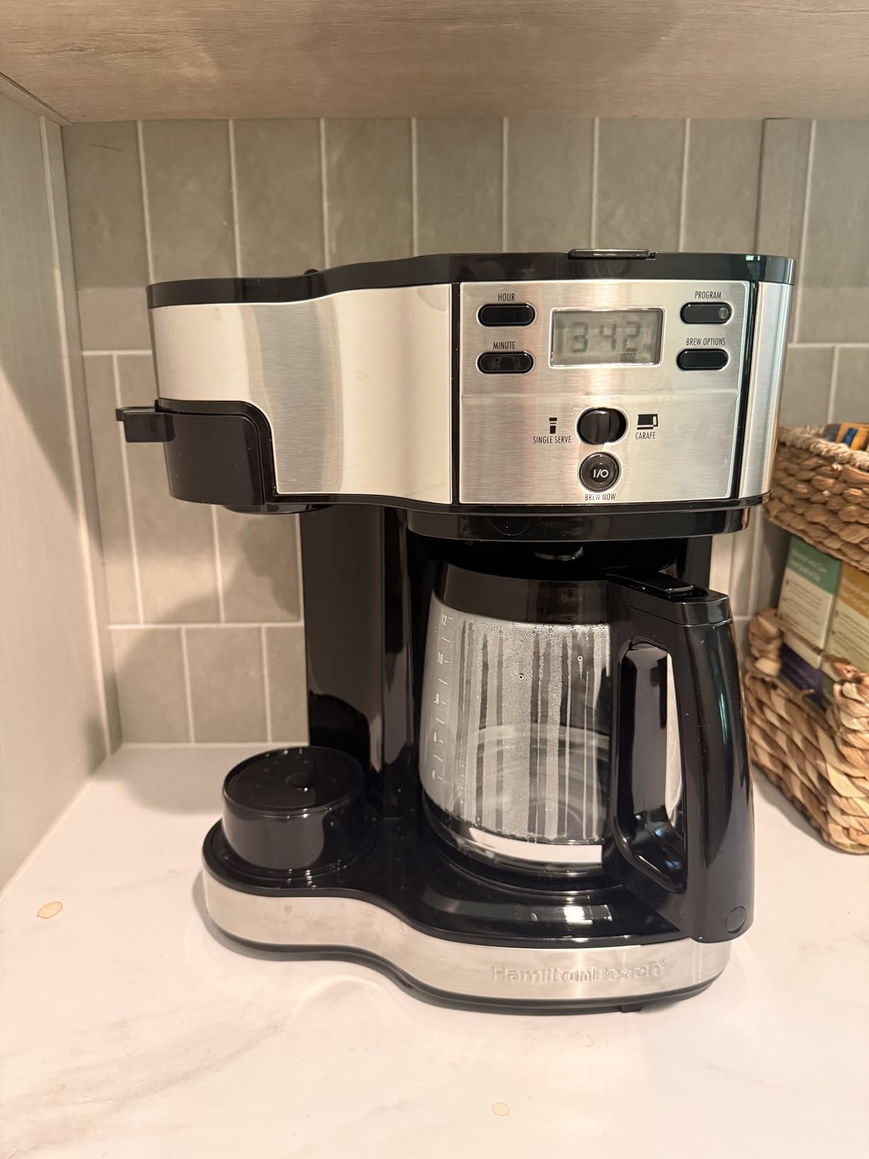 Hamilton Beach 2-Way Programmable Coffee Maker & Single Serve Coffee Maker | 12 Cup Glass Carafe | White with Stainless Steel Accents | 49933 customer photo 2