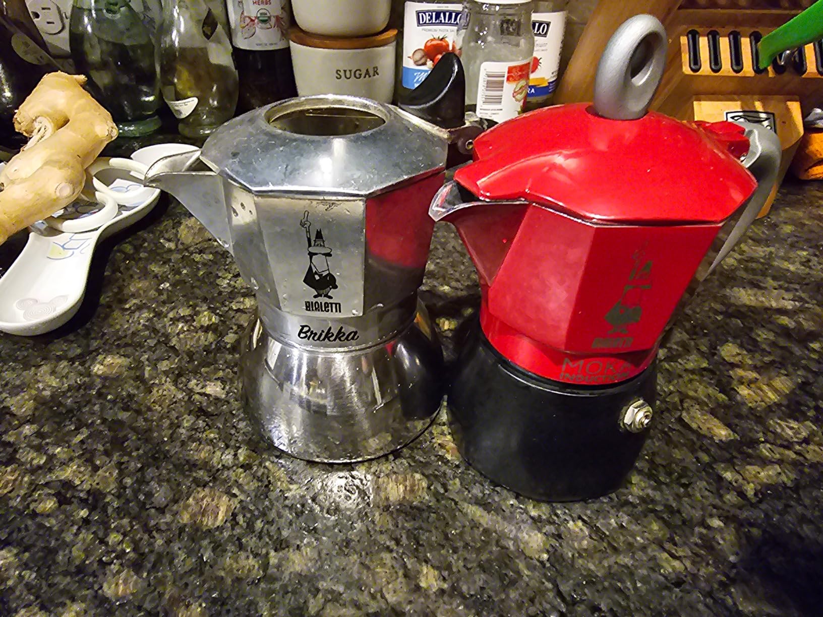 Bialetti - Moka Induction, Moka Pot, Suitable for all Types of Hobs, 2 Cups Espresso (3.4 Oz), Red customer photo 1