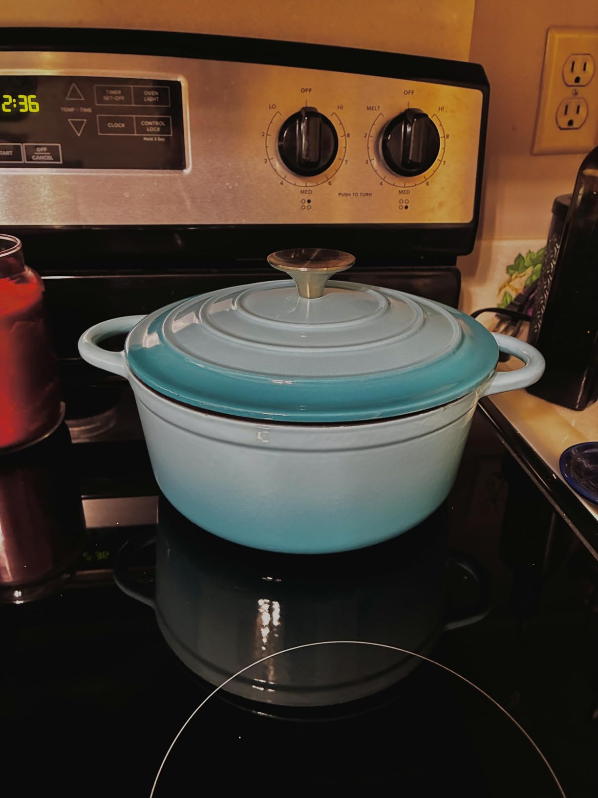 COOKWIN Cast Iron Casserole Braiser, 3.8 Quart Enameled Cast Iron Dutch Oven Pan with Lid, Heavy Duty and Dual Handles Skillet, Oven-Safe Porcelain Surface Casserole Dish, Red customer photo 1