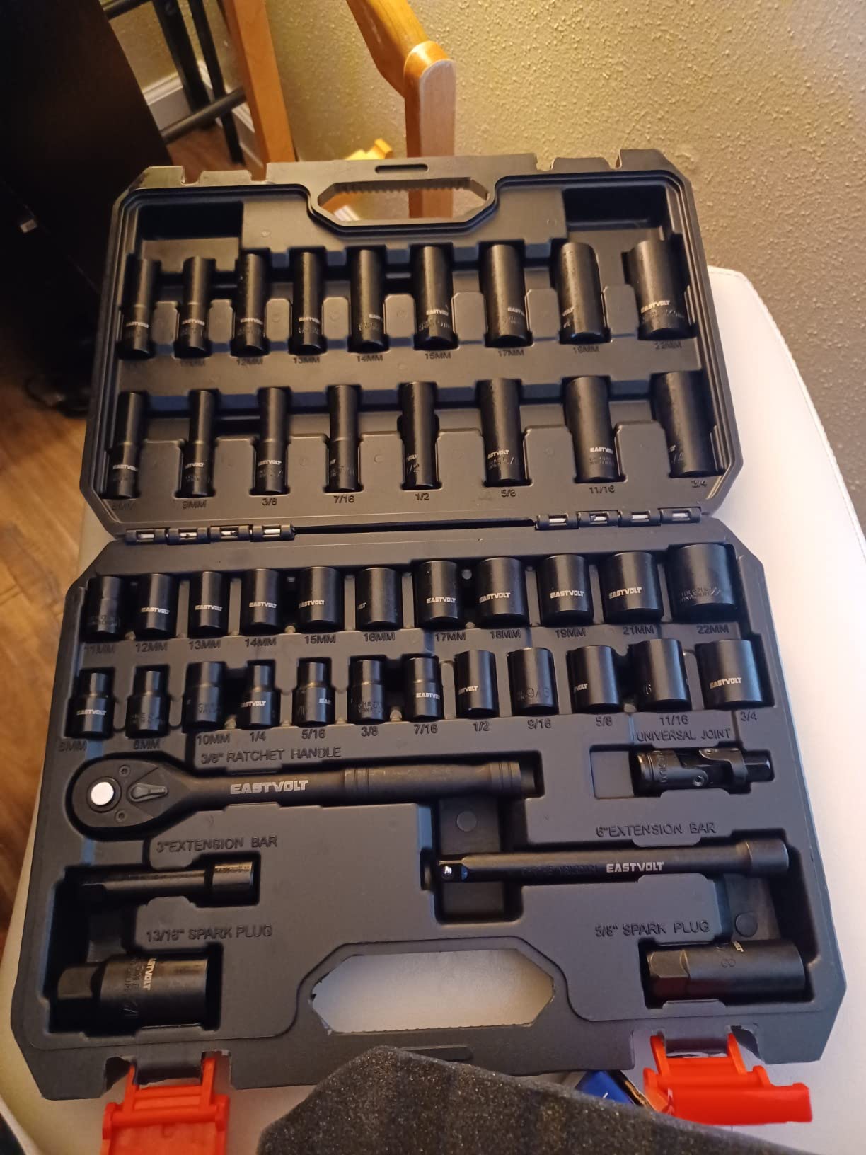 Eastvolt 46 Pieces Drive Socket Ratchet Wrench Set, Mechanic Tool Kits with 72 Teeth Reversible Ratchet, Extension Bar Set and Storage Case, Metric/SAE customer photo 1