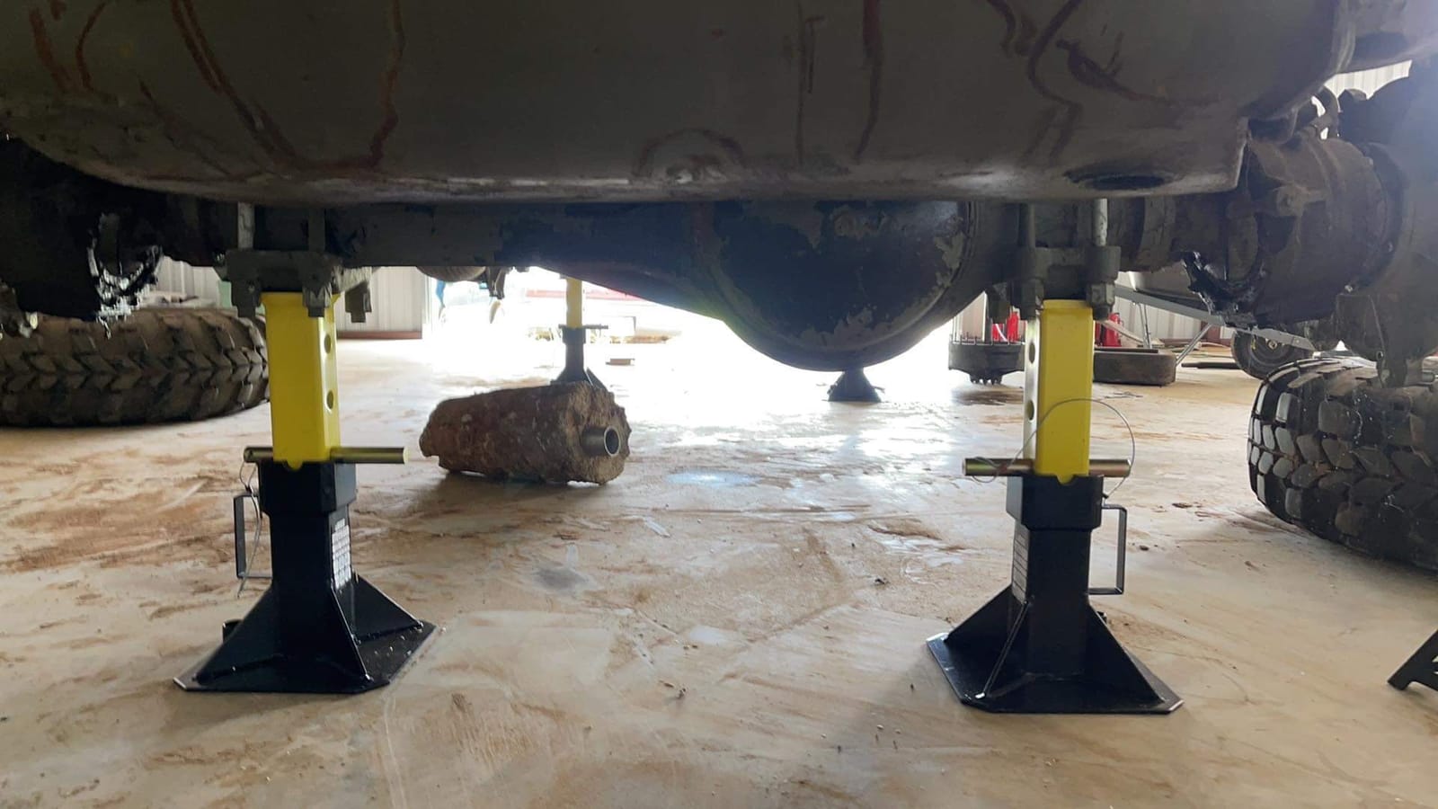 Jack Stands [22-Ton Capacity] customer photo 1