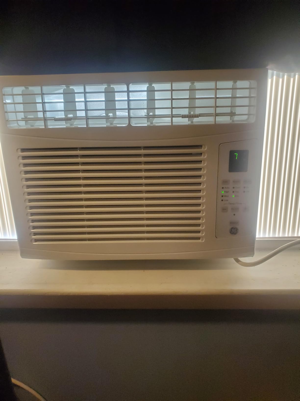 GE Electronic Window Air Conditioner 6000 BTU, Efficient Cooling for Smaller Areas Like Bedrooms and Guest Rooms, 6K BTU Window AC Unit with Easy Install Kit, White customer photo 2