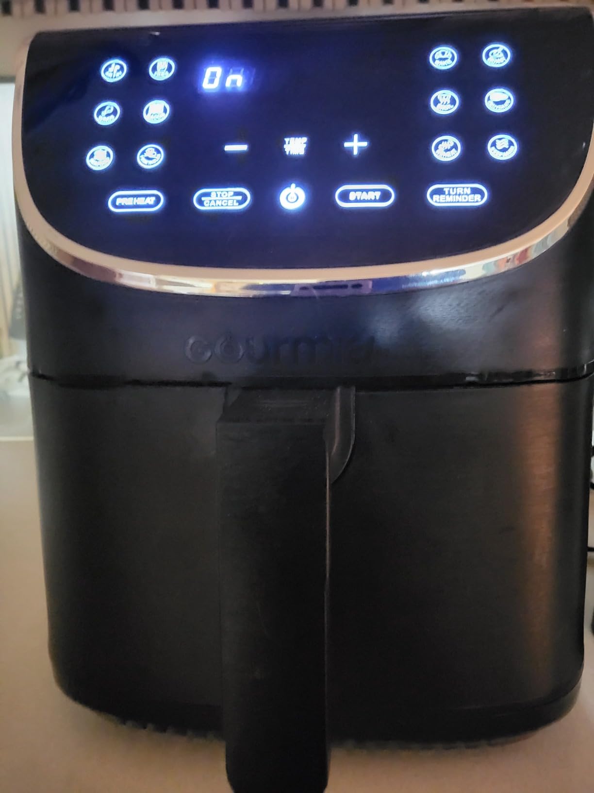 Gourmia Air Fryer - 7 Qt Large Capacity with LED Display, 12 One-Touch Presets, FryForce 360° Technology, Nonstick Dishwasher-Safe Basket & Crisper Tray, Black customer photo 2