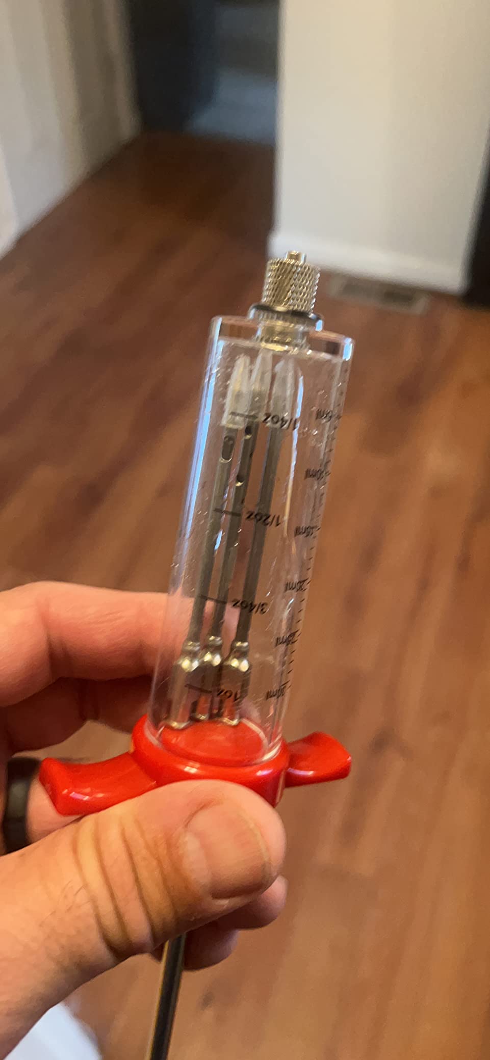 Meat Injector Syringe - 3 Marinade Injector Needles for BBQ Grill, Premium Portable Turkey Injector kit for Smoker,Marinades Injectors for Meats With 1oz Large Capacity 1 Brush Easy to Use & Clean Red customer photo 1