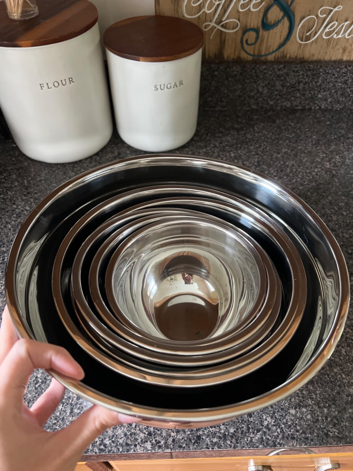 Umite Chef Mixing Bowls with Airtight Lids, 6 piece Stainless Steel Metal Nesting Storage Bowls, Non-Slip Bottoms Size 7, 3.5, 2.5, 2.0,1.5, 1QT, Great for Mixing & Serving (Khaki) customer photo 1