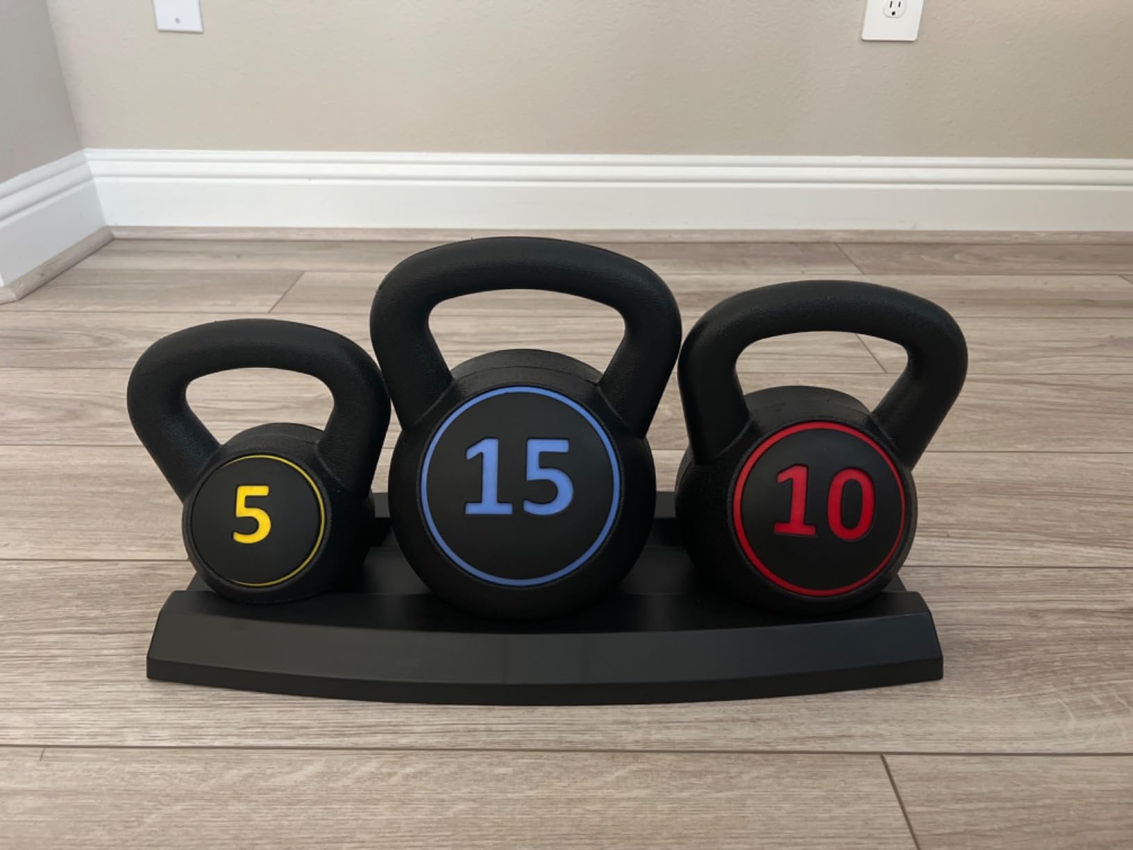 F2C 3-Piece Kettlebell Set with Storage Rack 5lb, 10lb, 15lb Weights HDPE Coated Concrete Kettlebells Core Training for Home Gym Exercise Fitness customer photo 2