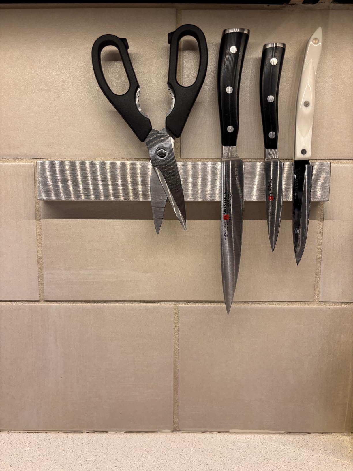 Ninonly 10 Inch Magnetic Knife Holder for Wall, Stainless Steel Knife Strip customer photo 2