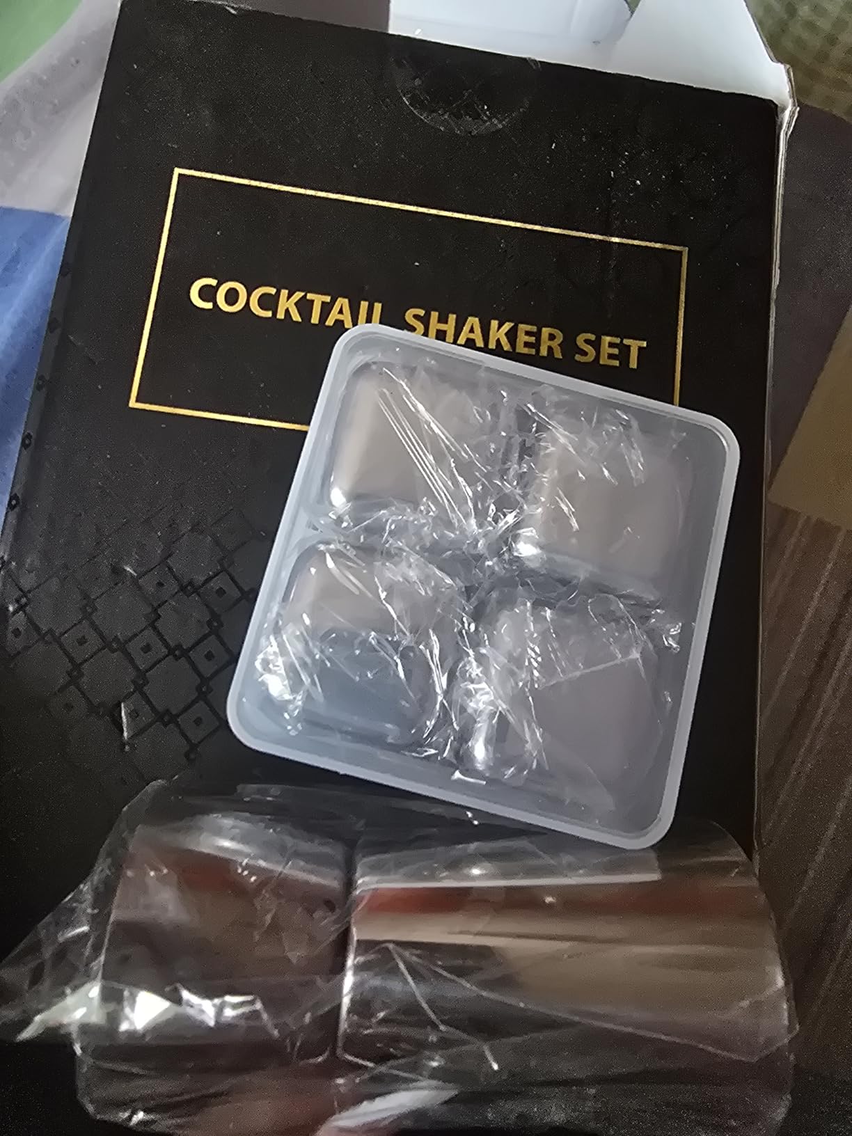 KINGROW Cocktail Shaker Set, 23 Piece Bartender Kit with Stand 25oz Sliver customer photo 1