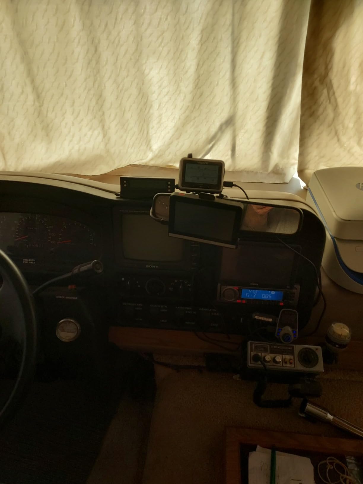 TPMS, Wireless Tire Pressure Monitoring System for RV, Trailer, Coach, Motor Home, Fifth Wheel, Including a Signal Booster and 10 Anti-Theft sensors. customer photo 1