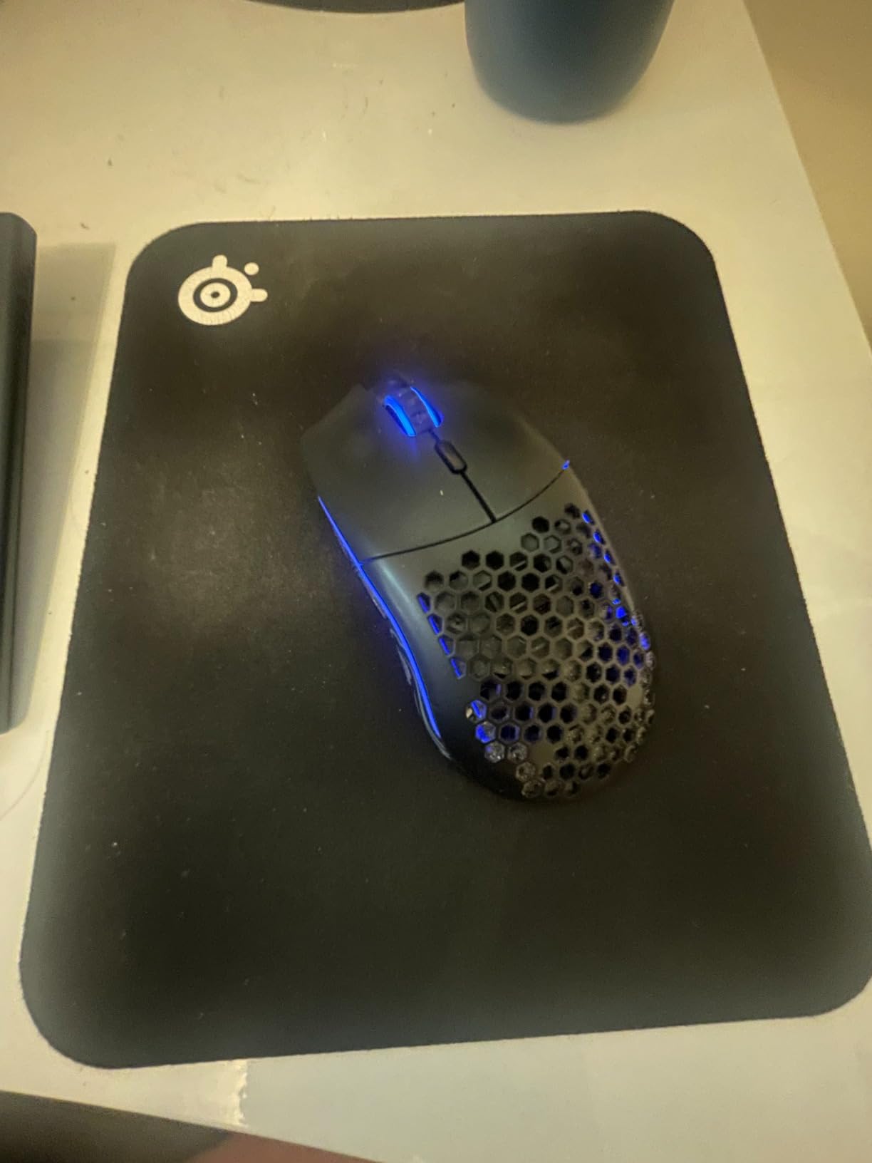 Glorious Model O Wireless Gaming Mouse - Superlight, 69g Honeycomb Design, RGB, Ambidextrous, Lag Free 2.4GHz Wireless, Up to 71 Hours Battery - Matte White customer photo 2