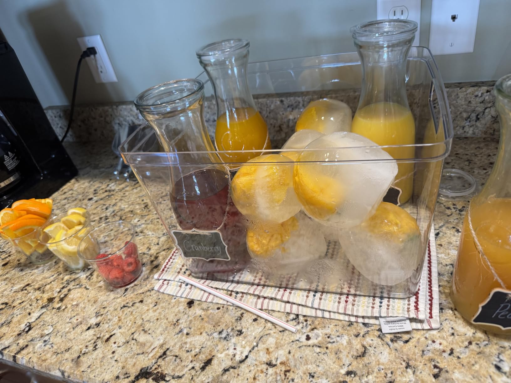 Set of 2 Glass Carafe with Lids, 1 Liter Water Pitcher Carafe for Mimosa Bar, Brunch, Cold Water, Beverage, Wine, Iced Tea, Lemonade - 2 Wooden Chalkboard Tags Included customer photo 2