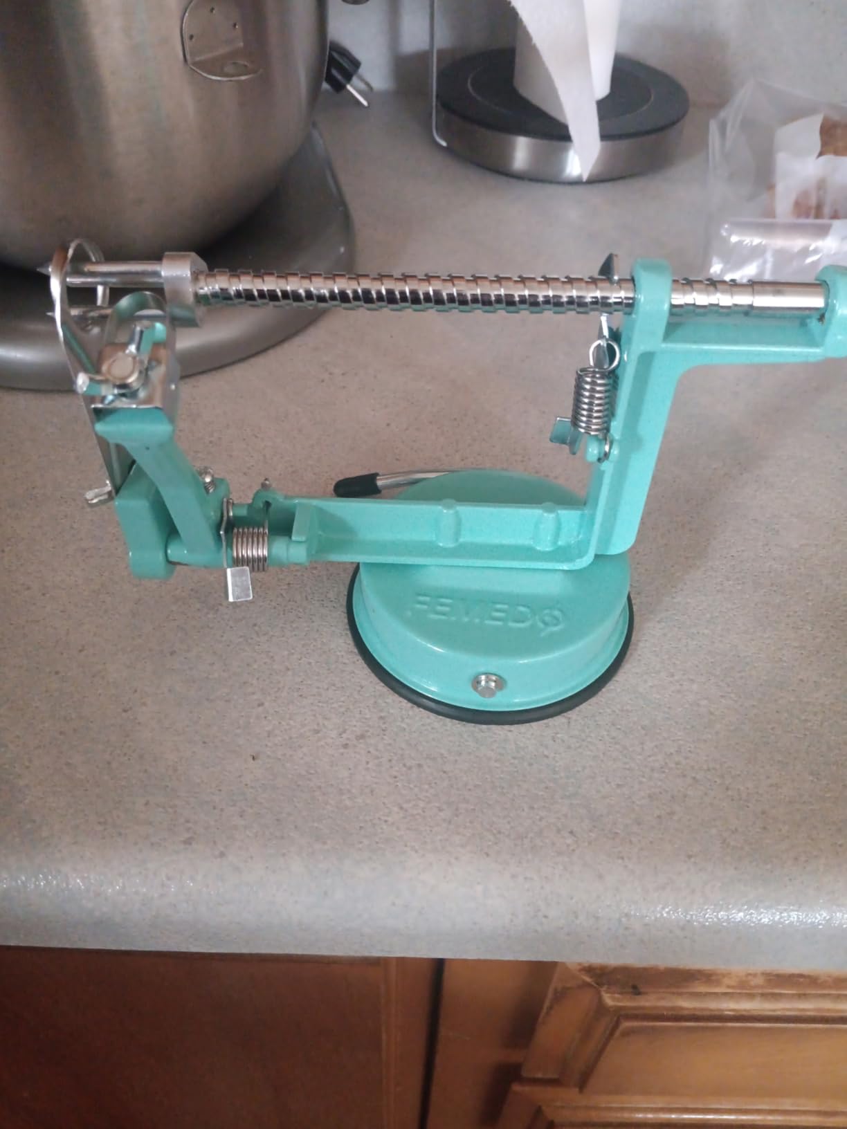 Apple Peeler Slicer Corer with Stainless Steel Blades and Powerful Suction Base for Apples Pears Potatoes(Blue) customer photo 2