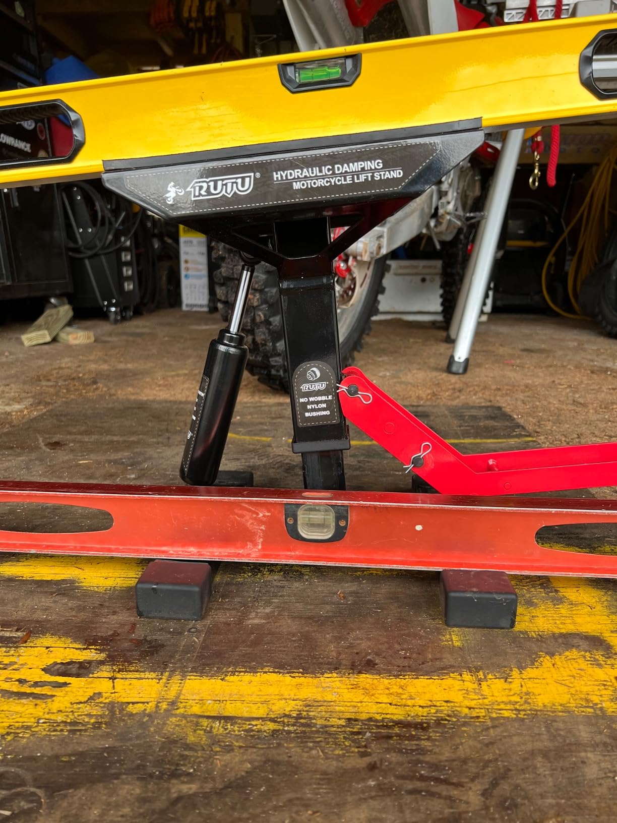 Hydraulic Dirt Bike Stand 1000lbs for Motorcycle Maintenance Oil Change customer photo 2