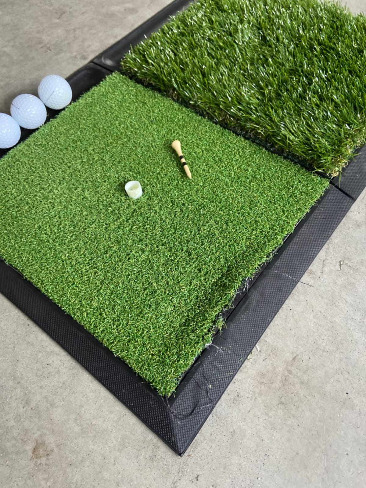 JAYA Golf Hitting Mat with Heavy Rubber Base, Foldable Golf Practice Mat for Indoor & Outdoor Training, Dual Turf Fairway & Rough Grass Mat for Swing, Chipping and Driving Practice customer photo 1