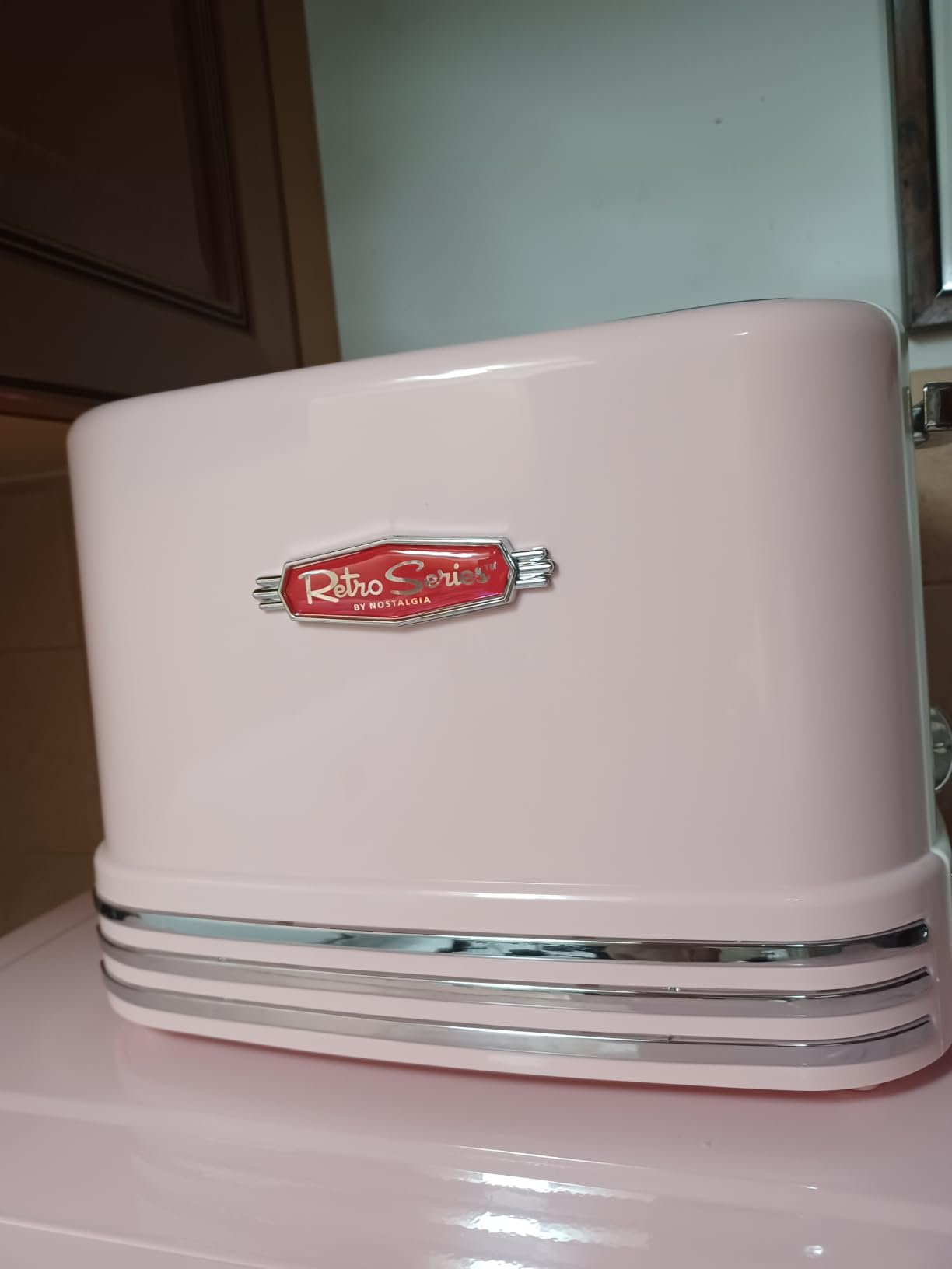 Nostalgia Retro Wide 2-Slice Toaster, Vintage Design With Crumb Tray, Cord Storage & 5 Toasting Levels, Red customer photo 2