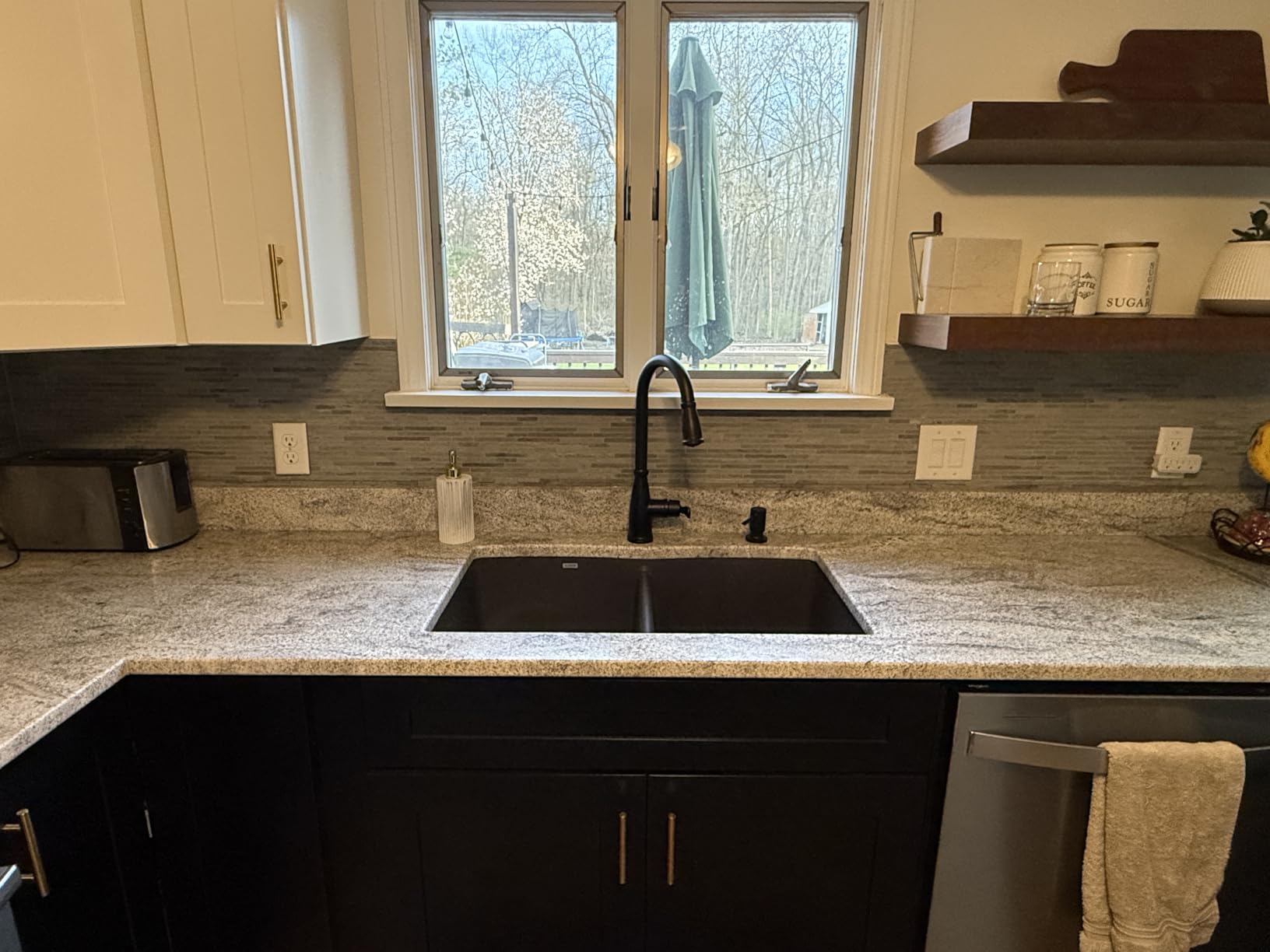 Moen Haelyn Spot Resist Stainless Single-Handle Pull-Down Sprayer Kitchen Faucet Featuring Power Boost for a Faster Clean, Soap Dispenser Included, 87627SRS customer photo 2