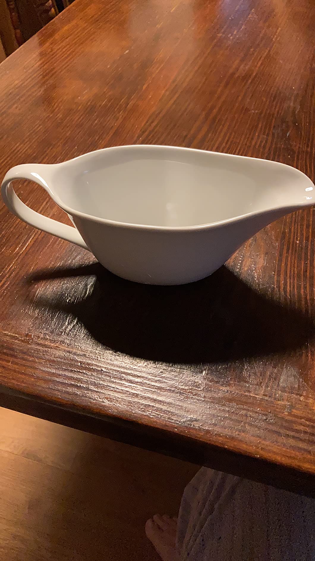 Heartland Home 16oz Porcelain Gravy Boat with Spout – Large Gravy Bowl for Sauce, Cream, and Milk with Large Pourer and Fewer Drips - Microwave and Dishwasher Safe – Classic Ceramic Gift, White customer photo 1