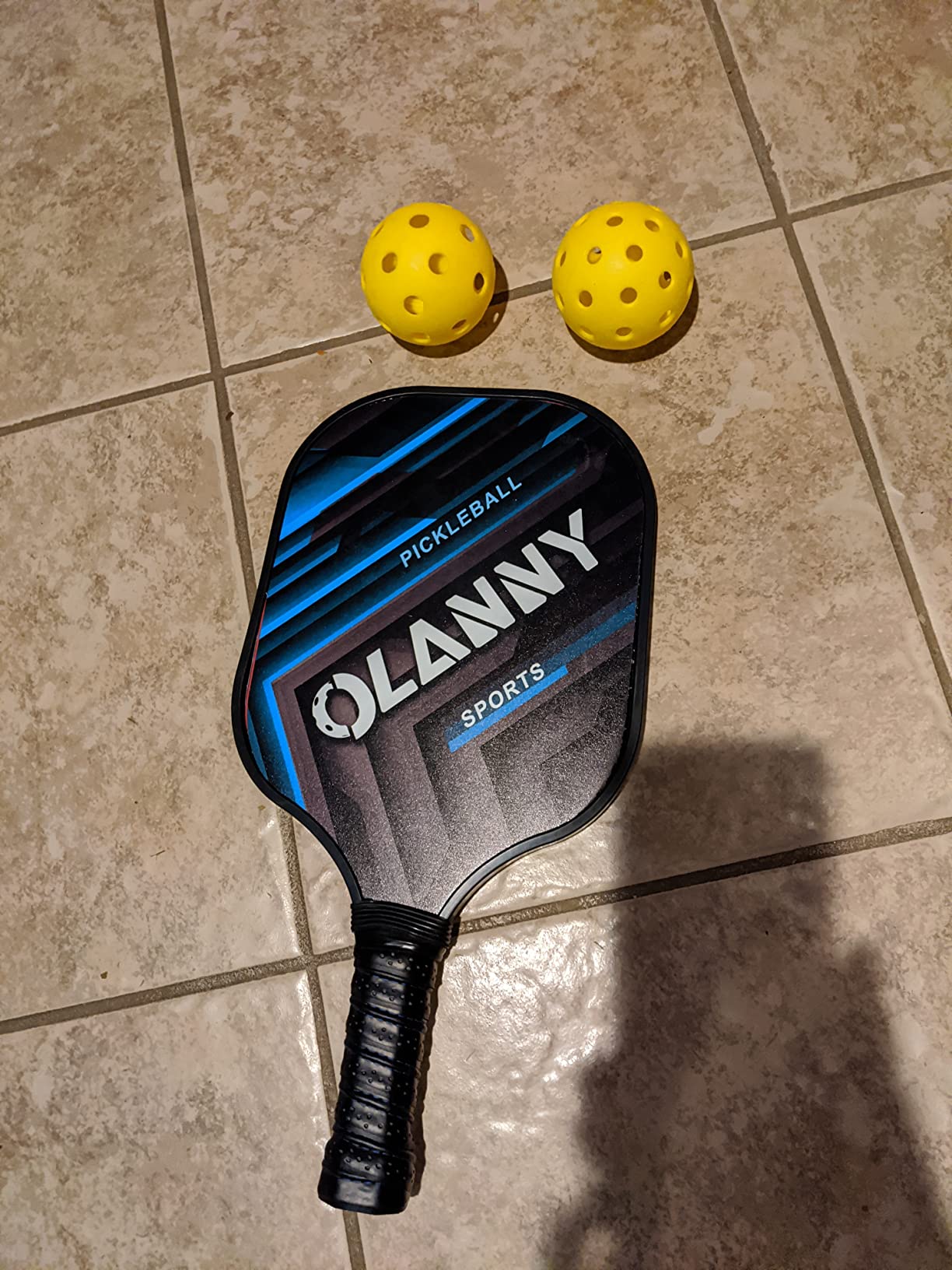 OLANNY Graphite Pickleball Paddles Set- Premium Rackets Fiber Face & Polymer Honeycomb Core Pickleball Set Includes Pickleball Paddles + Pickleball Balls+ Replacement Soft Grip + 1 Bag customer photo 2