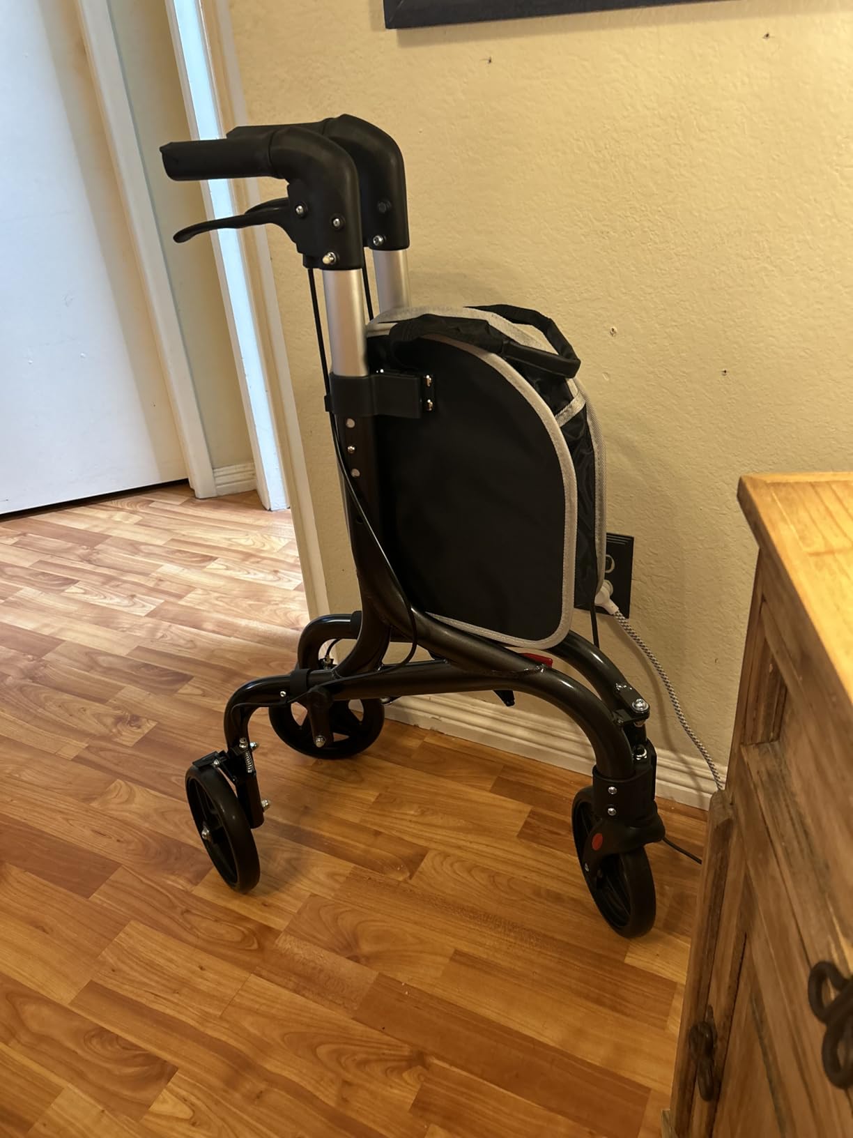 PLANETWALK Premium 3 Wheel Rollator Walker for Seniors – Ultra Lightweight Foldable Aluminum Mobility Aid with Height Adjustable Handle and 7.5 Inch Wheels, Brilliant Blue customer photo 2