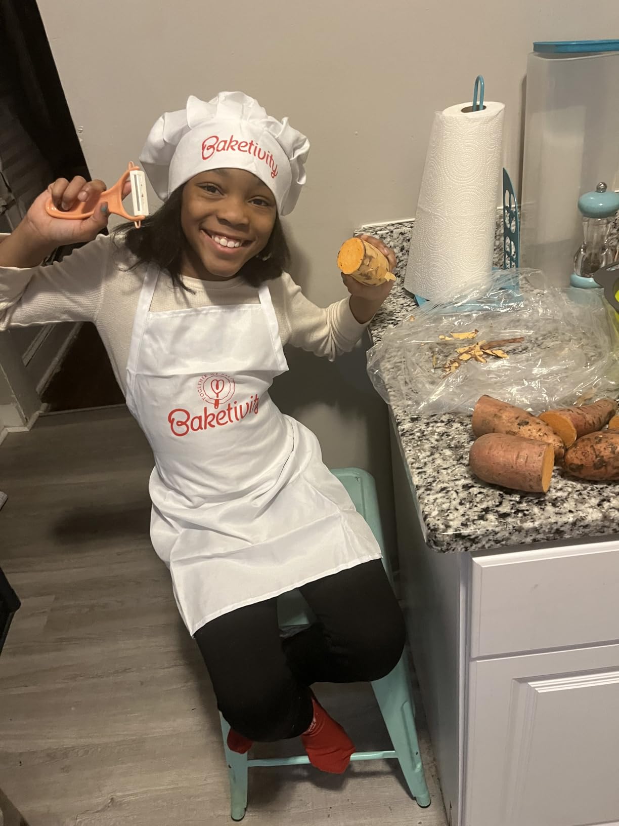 Baketivity Kids Cooking Set with Real Utensils & Kitchen Tool Guide customer photo 1