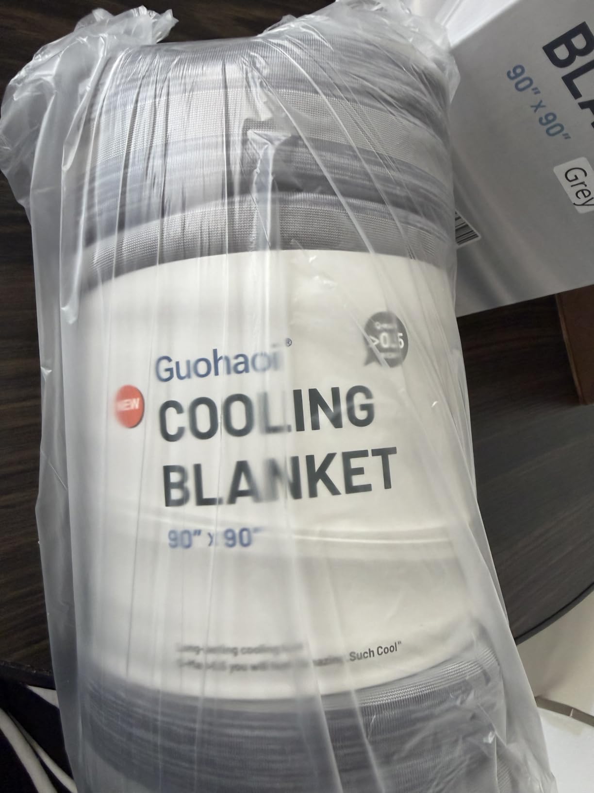 Guohaoi Cooling Blanket for Hot Sleepers and Night Sweats 90
