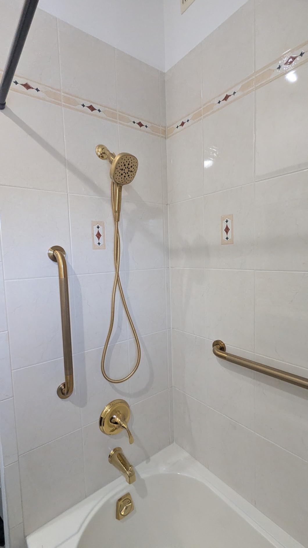 32 Inch Shower Grab Bar, Munzong Brushed Nickel Stainless Steel Handle customer photo 1