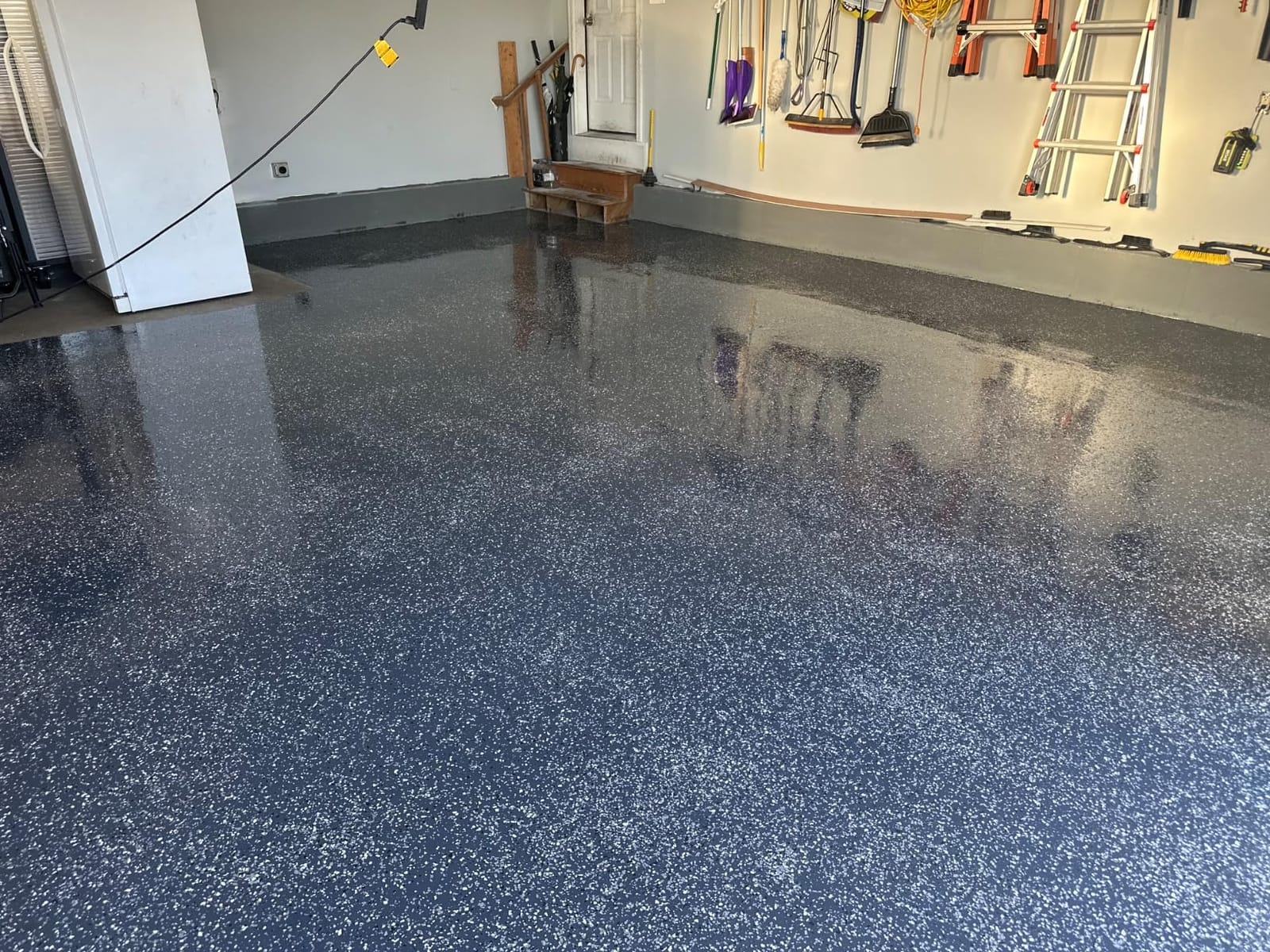 BP Resins: Single Shot |100% Solids Epoxy Resin Kit (3 Gallons) Solvent-Less, Two Component Gloss Coat Finish- Low VOC! Industrial Use, Garages, Floors & More! (Black) + Free Mixer! customer photo 2