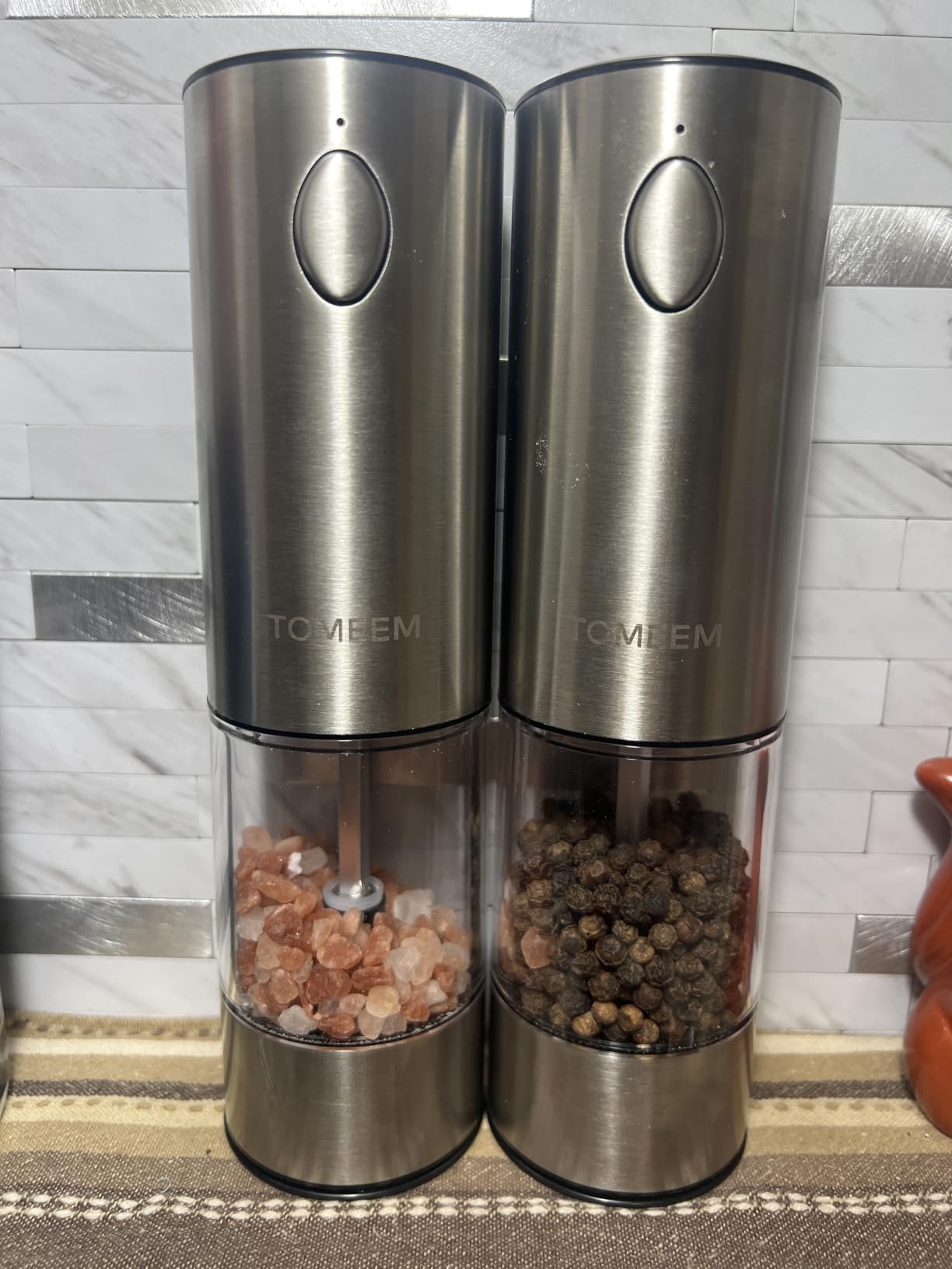 TOMEEM Larger Capacity Rechargeable Electric Salt and Pepper Grinder Set customer photo 2