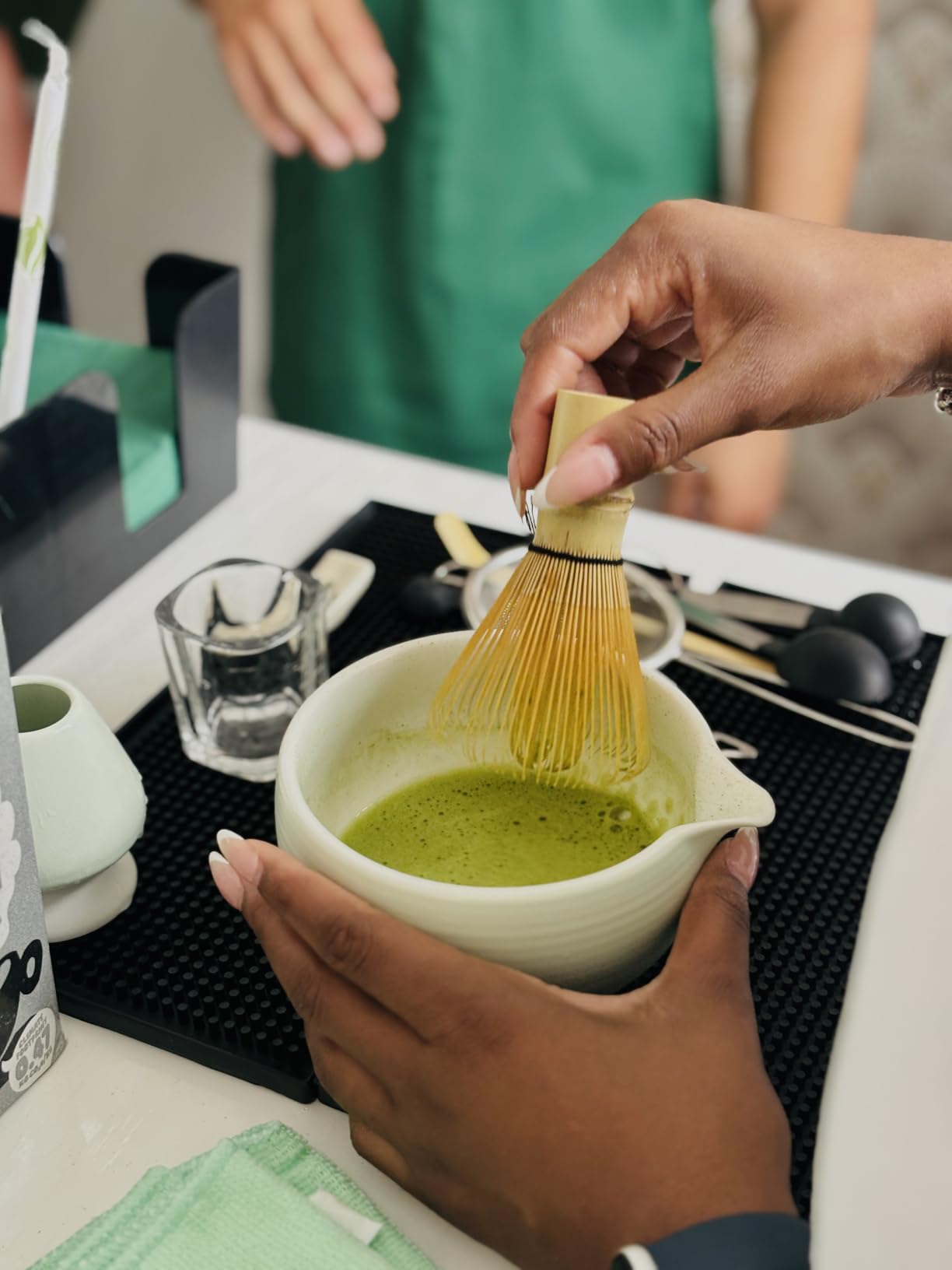 Joiish 10-Pcs Matcha Whisk Set, Matcha Kit with Measuring Spoon/Cup, Green customer photo 1