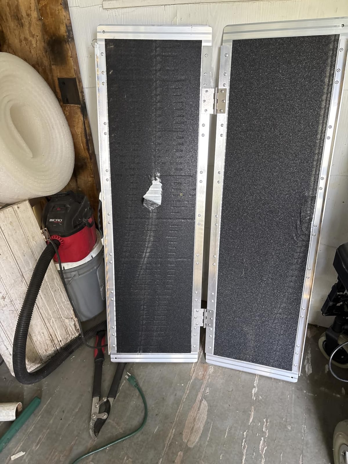 VNN Portable Wheelchair Ramp 6FT, Seamless Non-Slip Aluminum Ramps for Wheelchairs for Home, Handicap Wheelchair Ramps for Home Steps, Aluminum Loading Dock Plates, Doorways customer photo 2