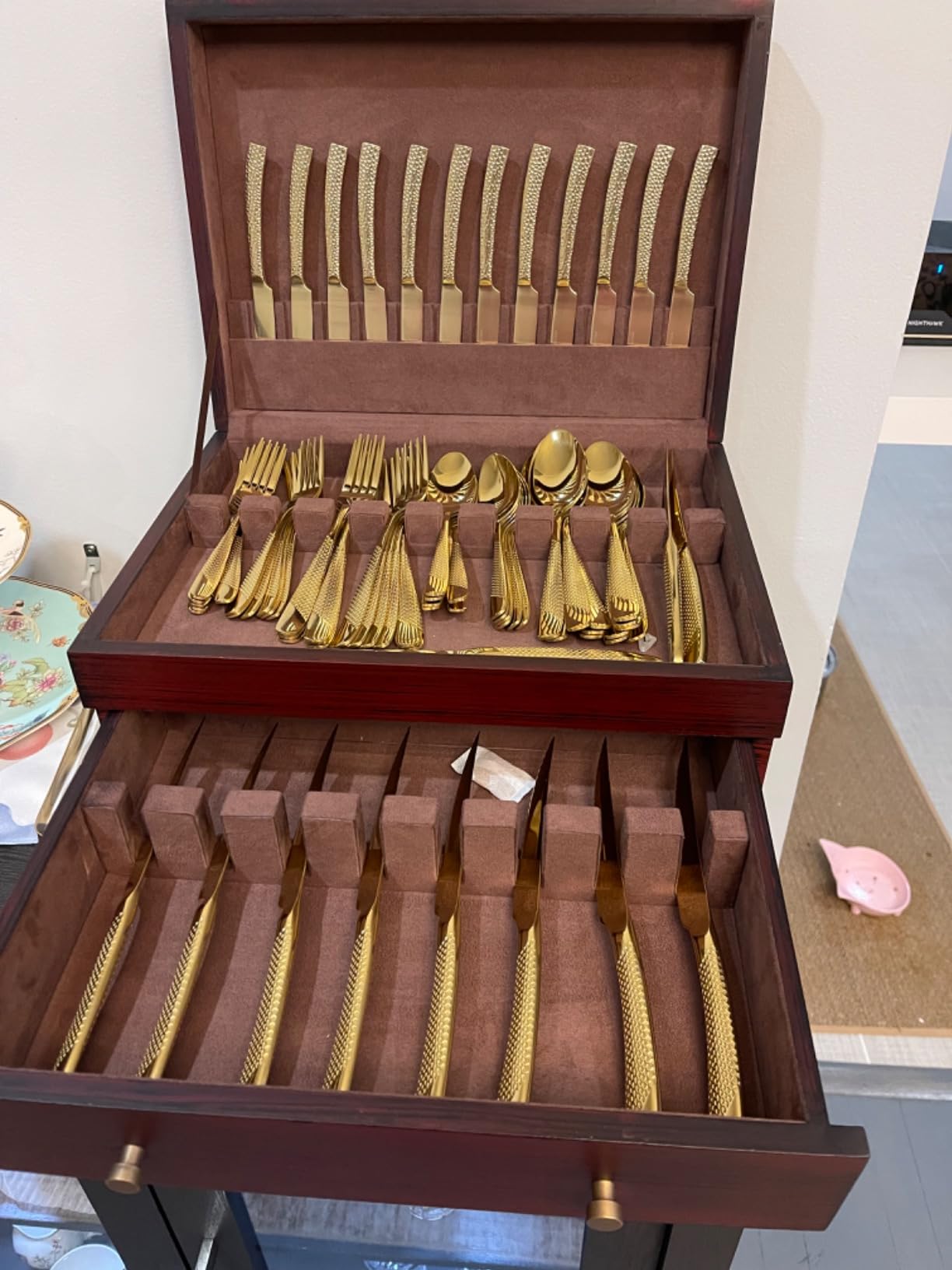 Gold Serving Utensils, OGORI 10-Piece Polished Stainless Steel Gold Serving Utensils Set Include Serving Spoons, Slotted Serving Spoon, Serving Tongs, Serving Fork, Salad Fork, Soup Ladle, Pie Server customer photo 1