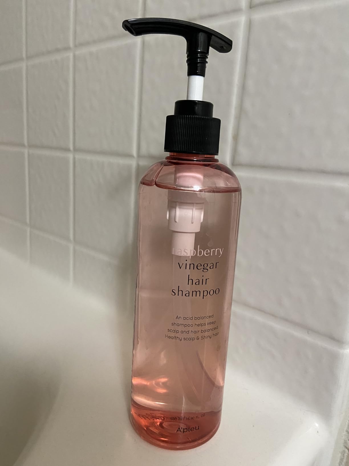 A'PIEU Raspberry Vinegar Hair Shampoo - Scalp Detox and Clarifying, Dandruff & Buildup Removal, Smooth & Shiny Hair, Fresh Raspberry Scent, Korean Hair care (16.9 fl oz) customer photo 1