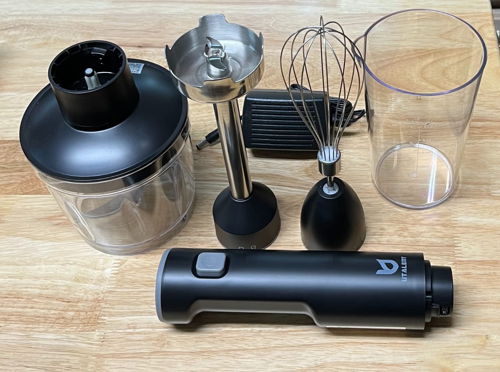 UTALENT Cordless Hand Blender with Chopper for Smoothies, Baby Food & Soups | Variable speed immersion blender, Brushless Motor, USB-C rechargeable, Long-lasting, 500ml chopper, 600ml vessel, Egg whisk customer photo 1