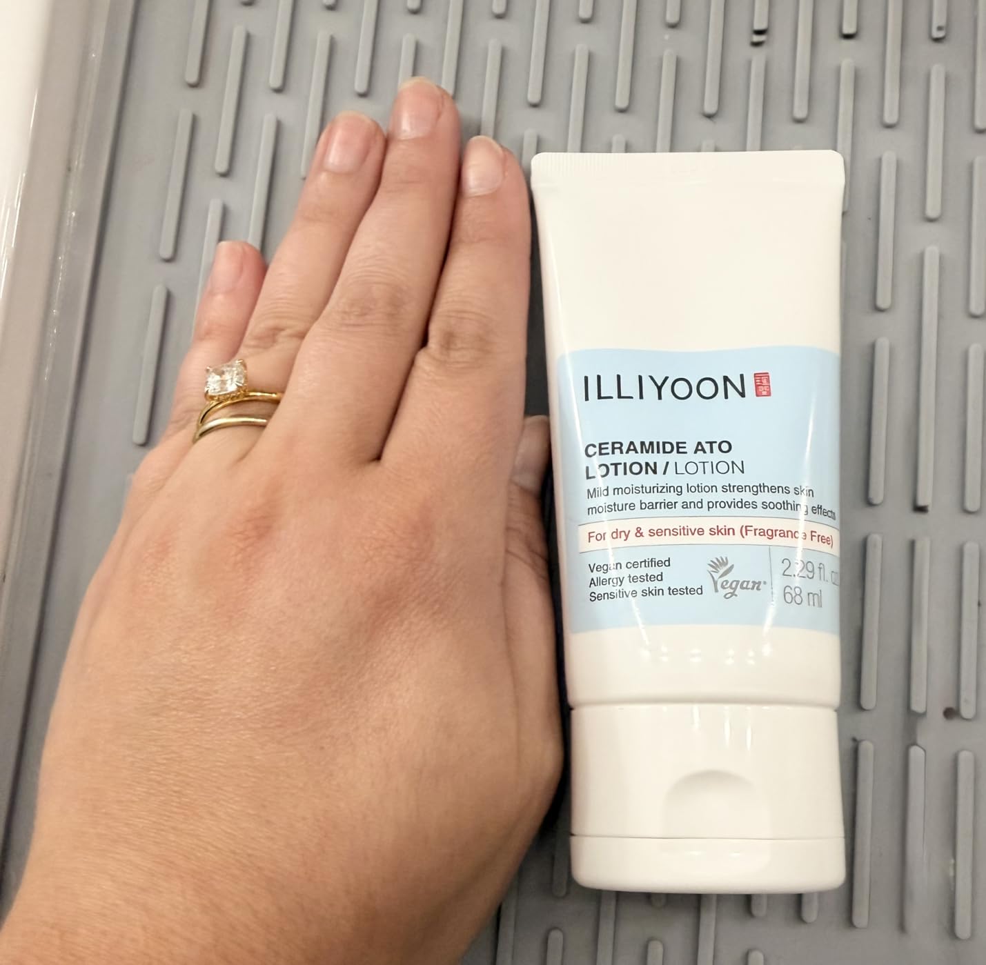Illiyoon Ceramide Ato Lotion | Lightweight Moisturizer for Dry & Sensitive Skin, Barrier Repair for Face and Body, Mild for Babies, Vegan Certified, Korean Skincare, 2.29 fl.oz customer photo 2