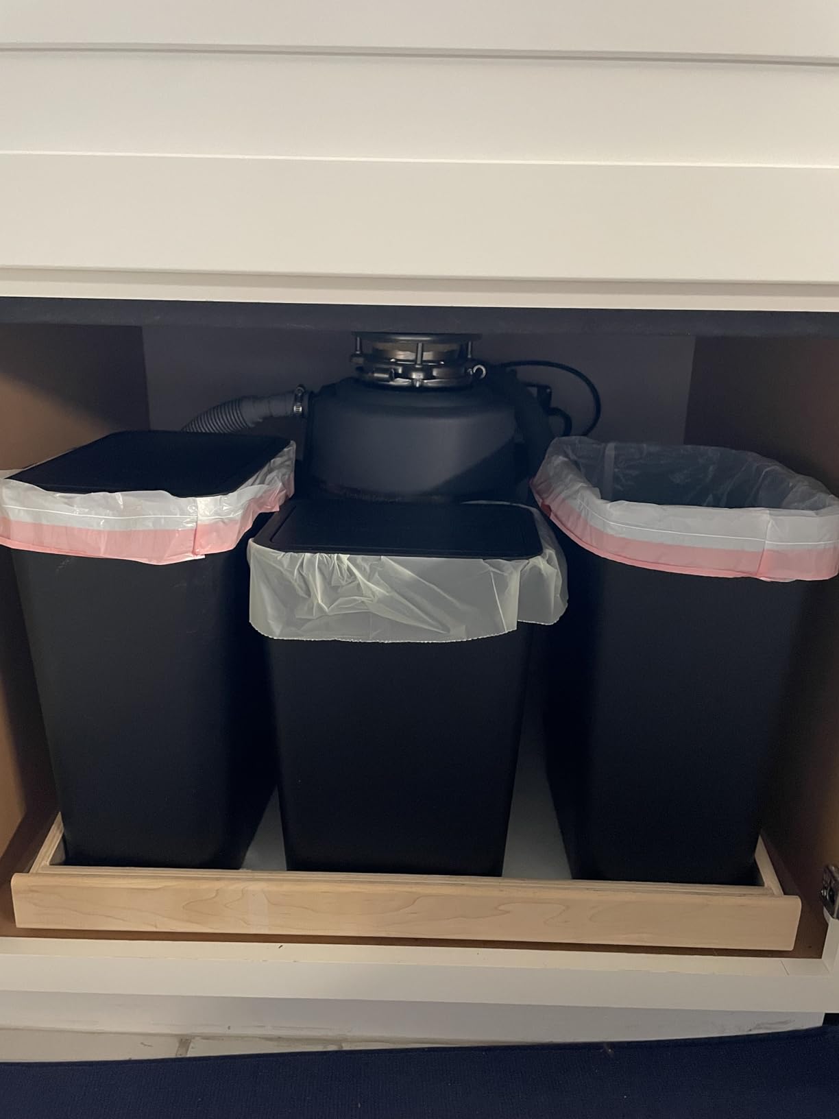N. NETDOT 3 Pack 10 Liter Small Trash Can with lid, 2.6 Gallon,Garbage Can Slim Trash Bin Waste Basket for Bathroom,Kitchen,Bedroom,Living Room,Office,Laundry - Black customer photo 1