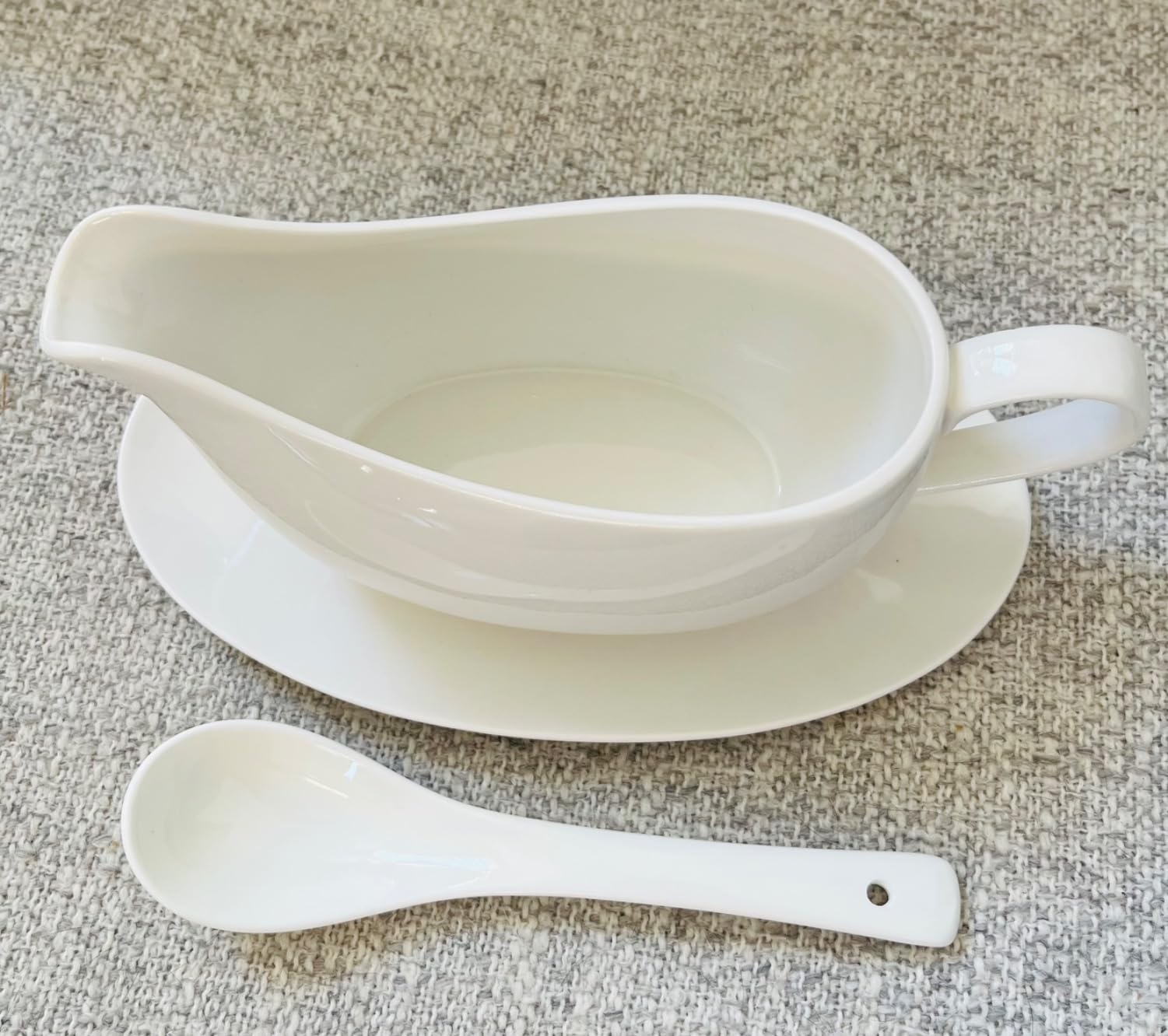 Qlans Gravy Boat With Ladle and Saucer 17 Oz,Ceramic Sauce Boat with Tray for Salad Dressings Milk,Warming Sauces,Creamer,Broth,Black Pepper,White (1 PCS New Gravy Boat With Ladle and Saucer) customer photo 1