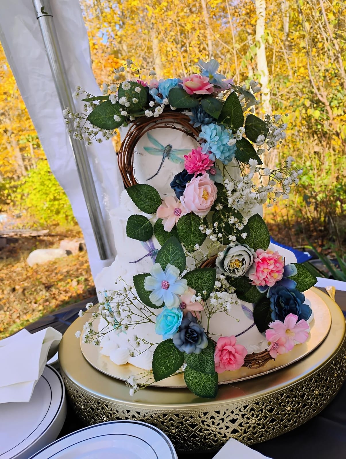 16 Inch Large Gold Cake Stand,Hollow Floral Pattern Round Metal Dessert Stand, Elevated Display Tray for Wedding Receptions, Baby Showers, Birthday Parties, Home Tea Decor customer photo 1