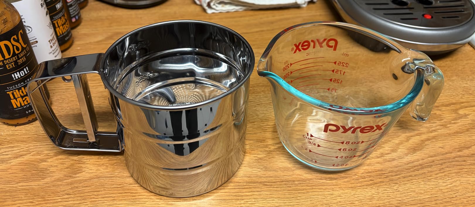 Rondauno Flour Sifter for Baking, Crank Sifter for Powdered Sugar Duster customer photo 2