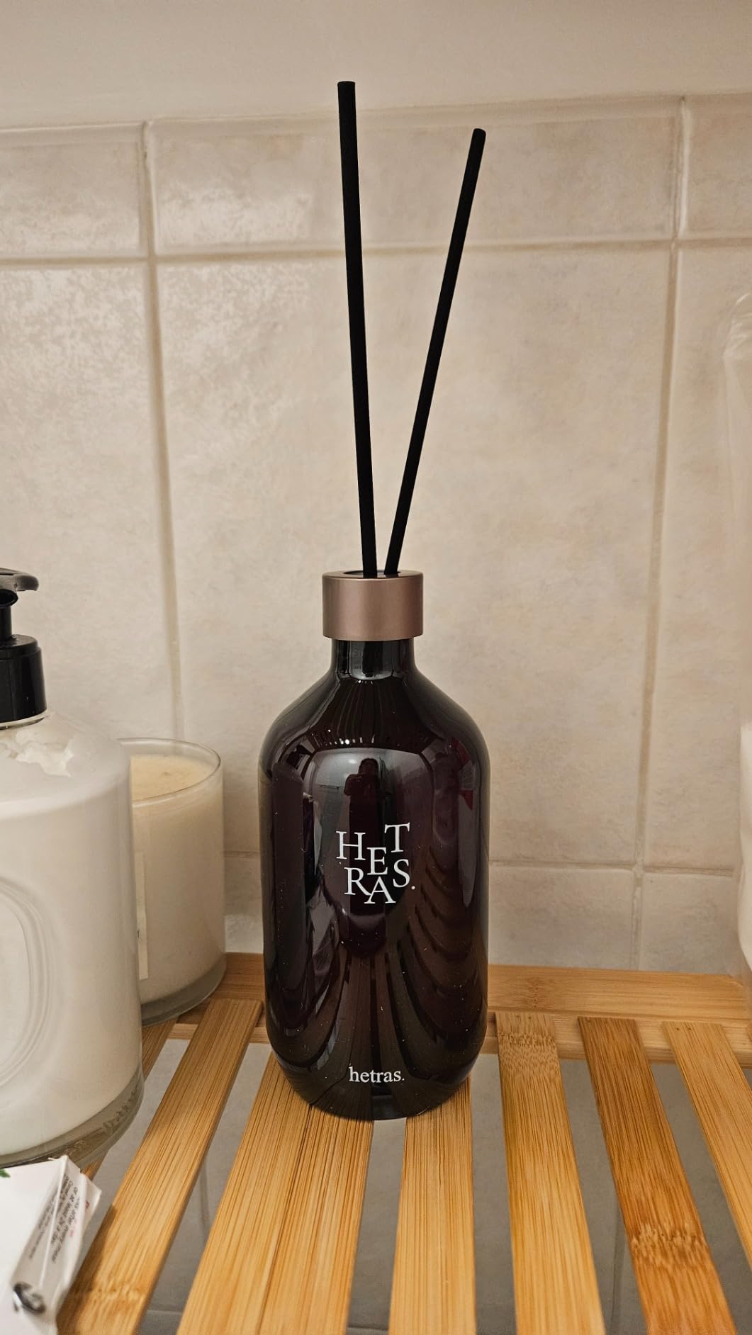 hetras Premium Reed Diffuser Set (Jeju Saryeoni Forest Scent) - Large Capacity Value 2-Pack, 16.9 fl.oz x 2 Bottles with 10 Reed Sticks Total, Fresh Green & Orange Citrus Aroma, Luxury Decor & Gift customer photo 2