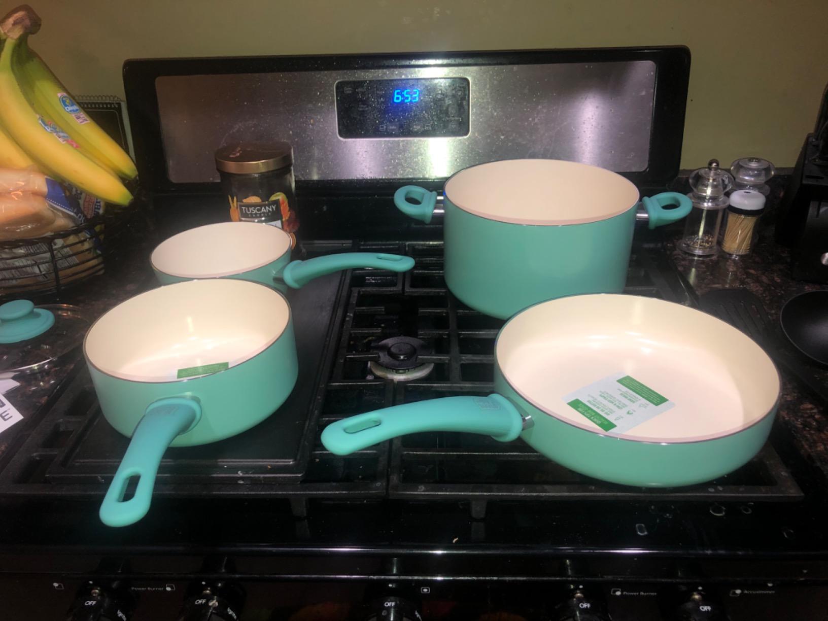 GreenLife 16 Piece Ceramic Nonstick Pots & Pans Cookware Set, Cream | PFAS-Free Nonstick Coating, Stockpot, Frying Pans, Saucepans, Sauté Pan, Stay-Cool Handles, Dishwasher & Oven Safe up to 350F customer photo 1