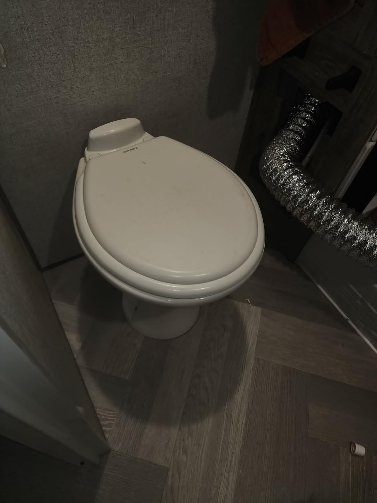 SEAFLO RV Toilet – 18.4