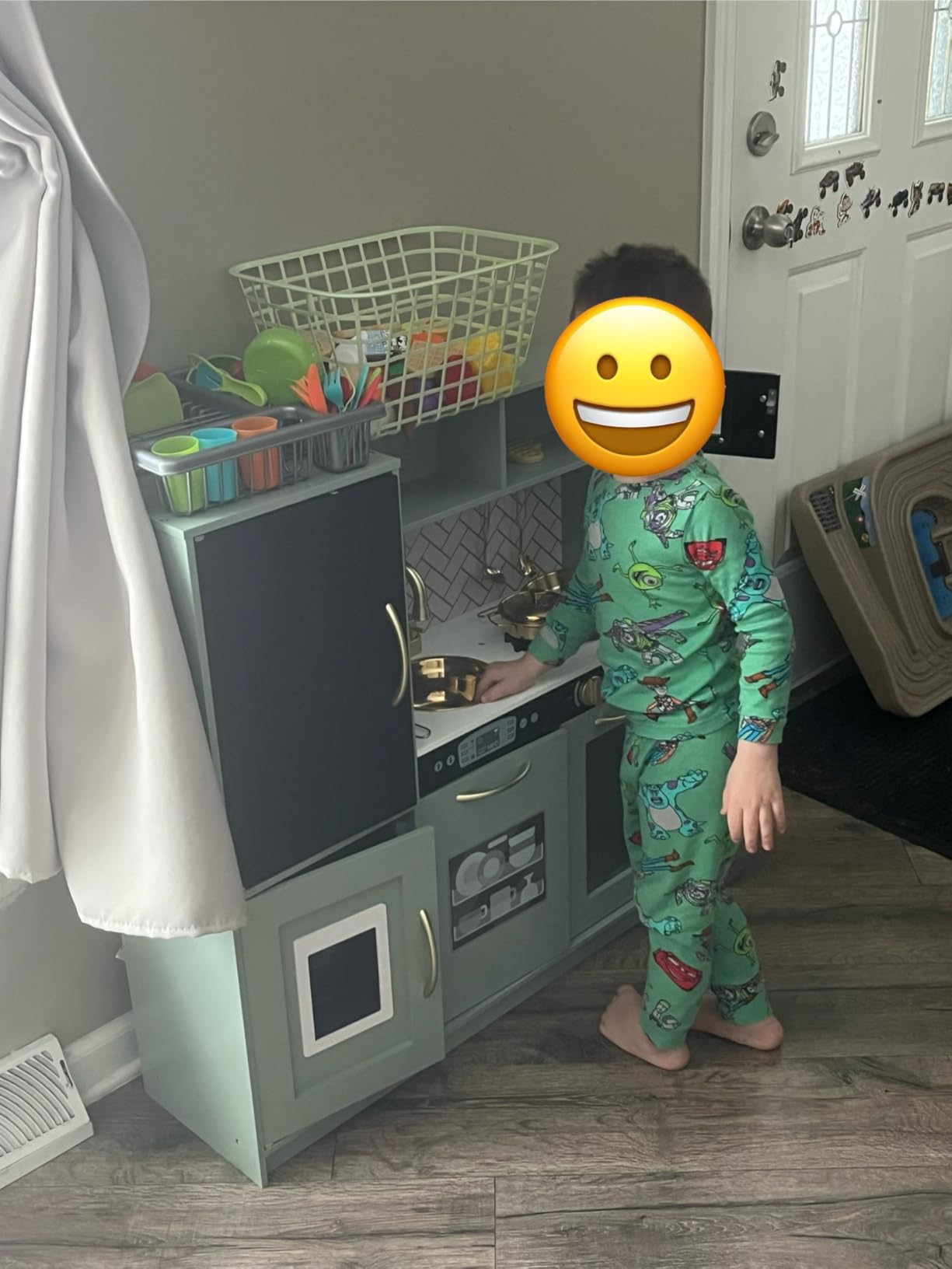 Best Choice Products Wooden Play Kitchen for Kids, Pretend Play Cooking Toy Set with Sink, Oven, Microwave, Refrigerator, Ice Maker & Accessories, Kitchen Playset for Toddlers Ages 3+ - Pink customer photo 2