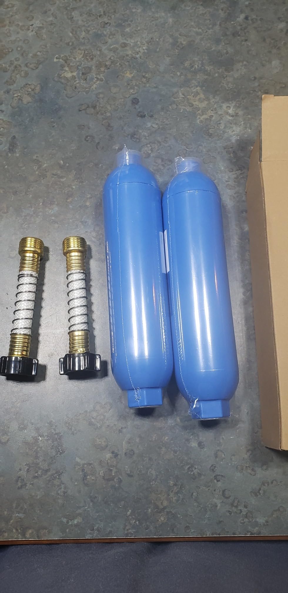 Hourleey 2 Pack RV Inline Water Filter with 2 Flexible Hose Protector, Reduce Bad Taste, Odors, Rust, Fluoride, Chlorine and Sediment in Drinking Water, Dedicated for RVs Campers Marines customer photo 1