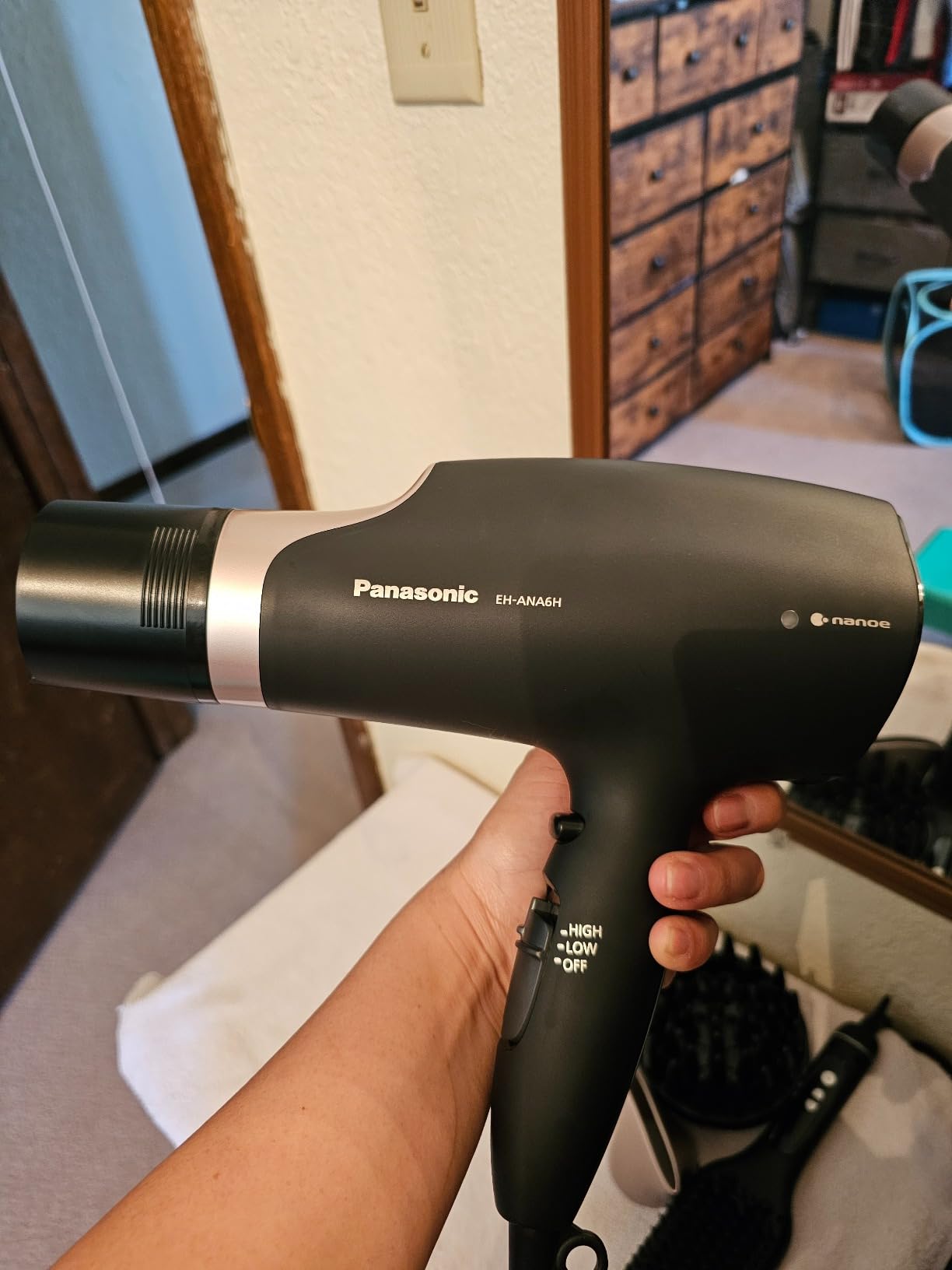 Panasonic Nanoe Salon Hair Dryer with Oscillating Quickdry Nozzle, Diffuser & Concentrator Attachments, 3 Heat & 2 Speed Settings, Japanese Technology for All Hair Types - EH-ANA6HN (Black/Pink Gold) customer photo 1