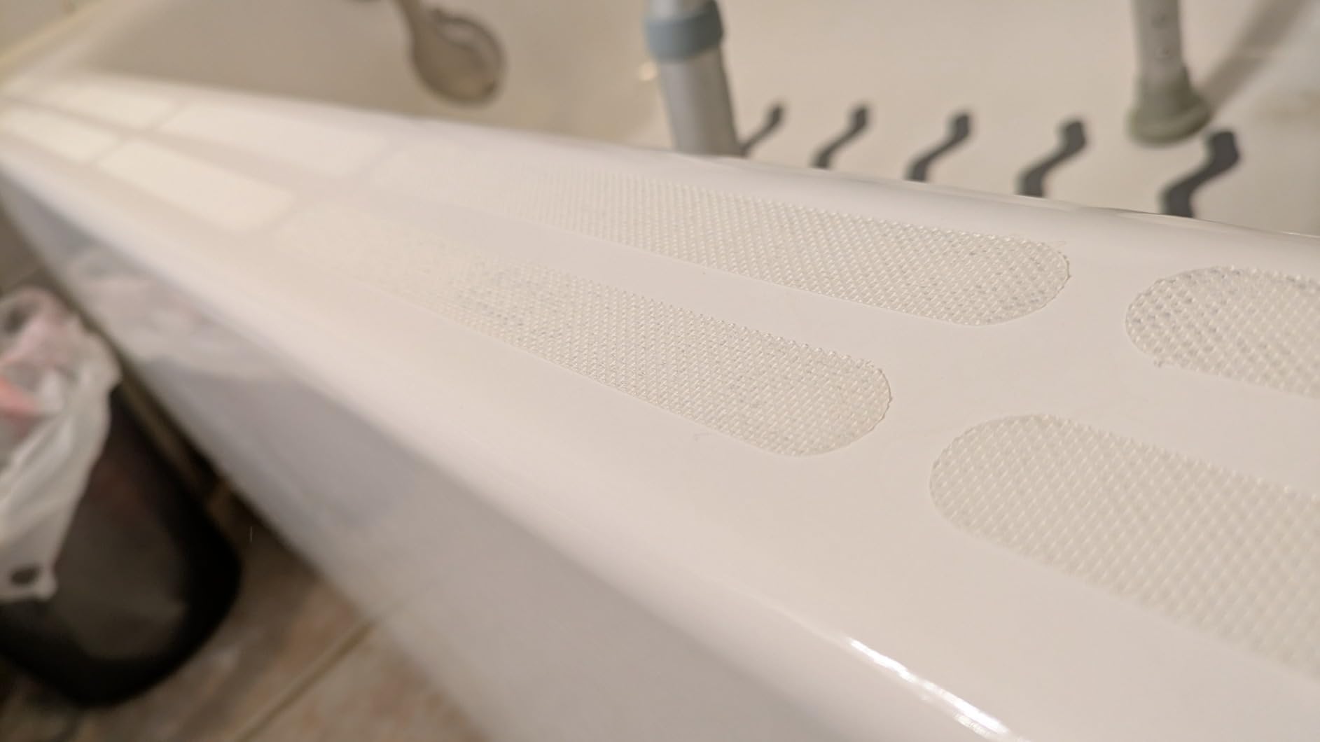 Gotega 16 Inch Shower Grab Bars for Seniors, Anti Slip Handicap Grab Bars customer photo 1